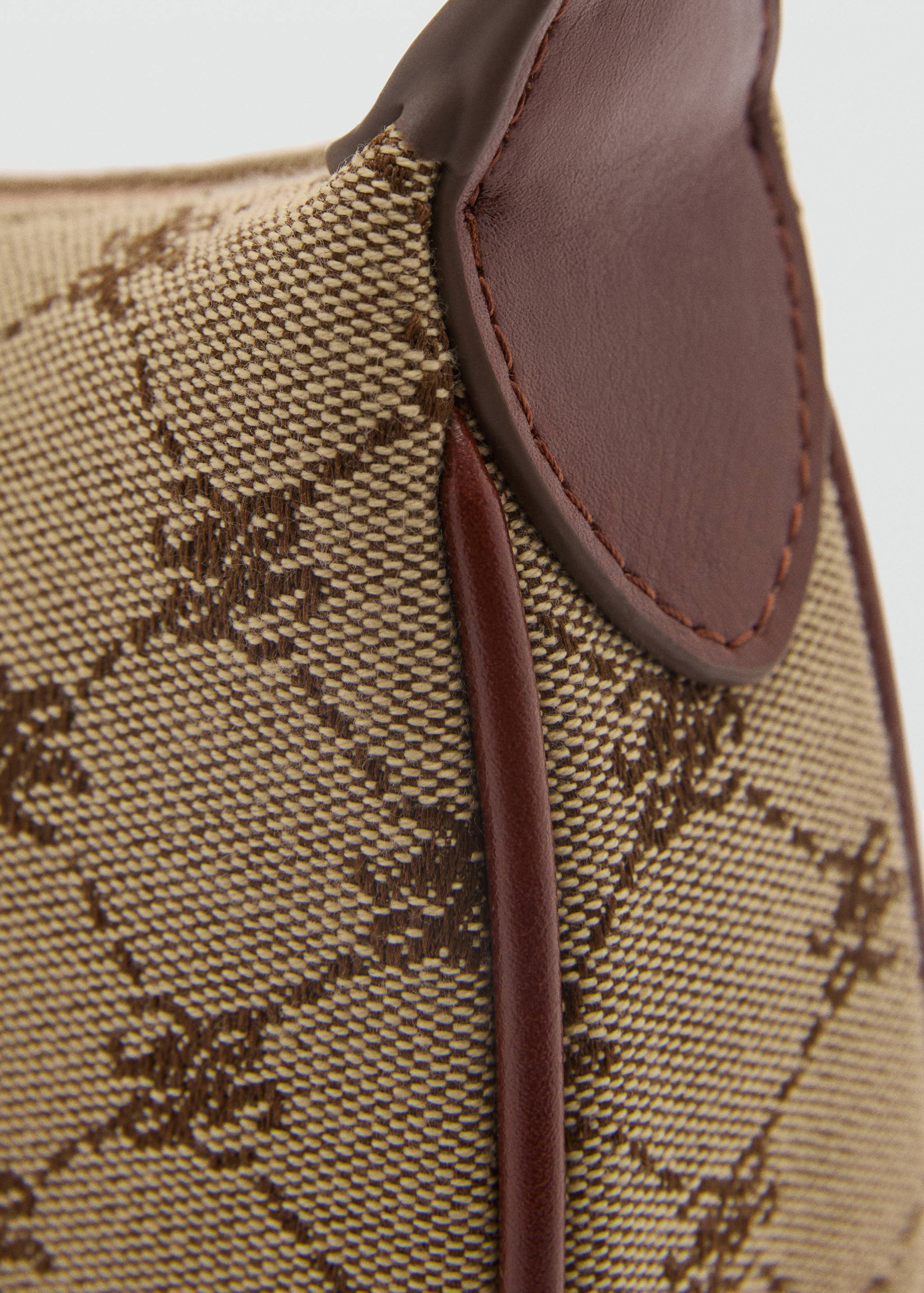 حقيبة كتف مطبوعة بشعار - تفاصيل المنتج 2