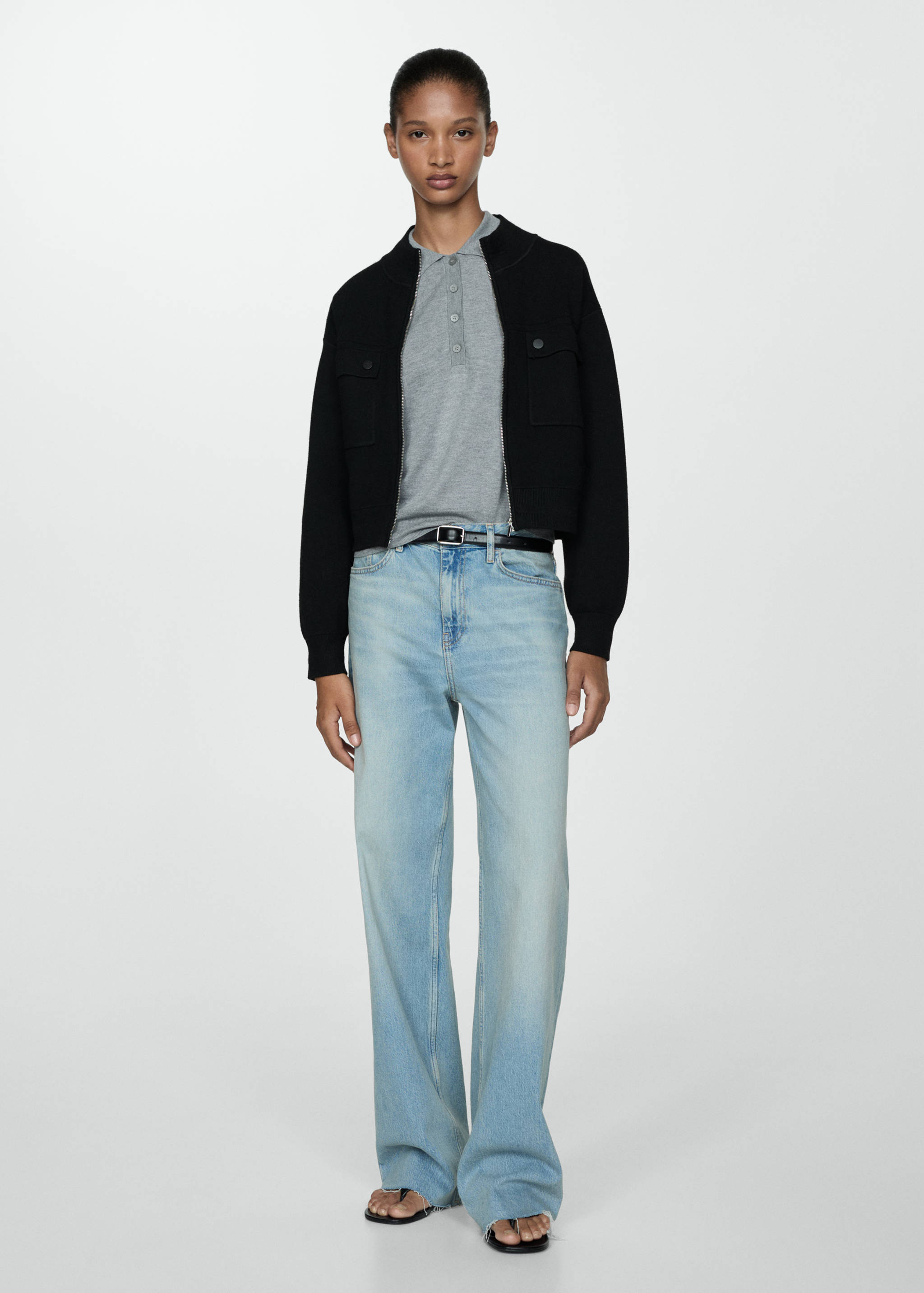 Трикотажная куртка с карманами - Общий план