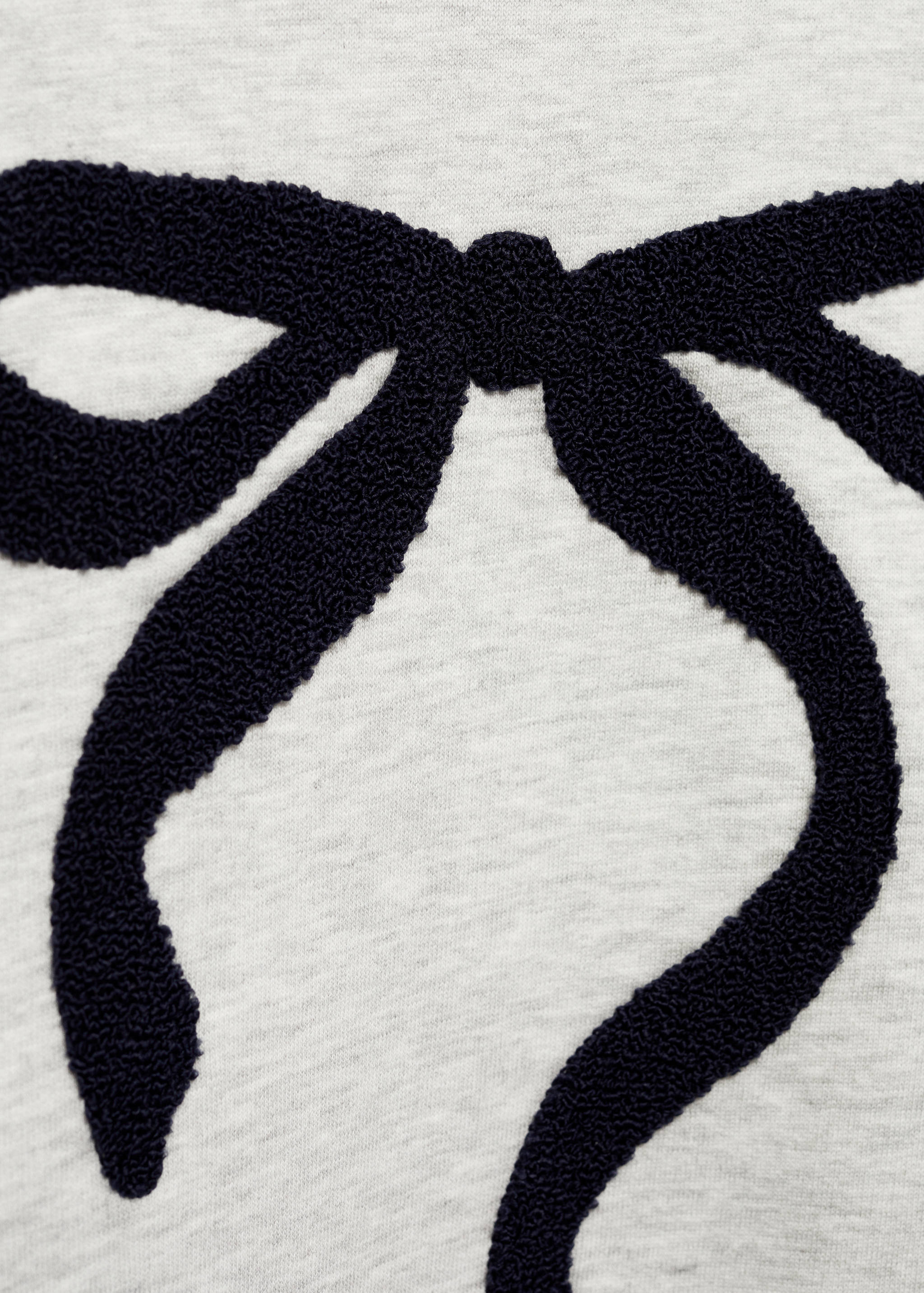 Embossed design sweatshirt - Details of the article 8