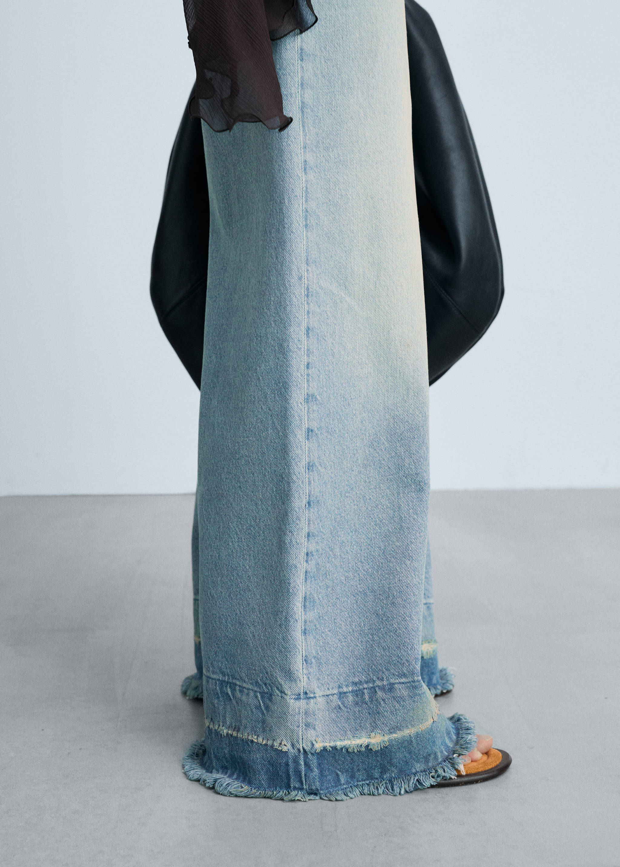 Wideleg low frayed hem jeans - Details of the article 6