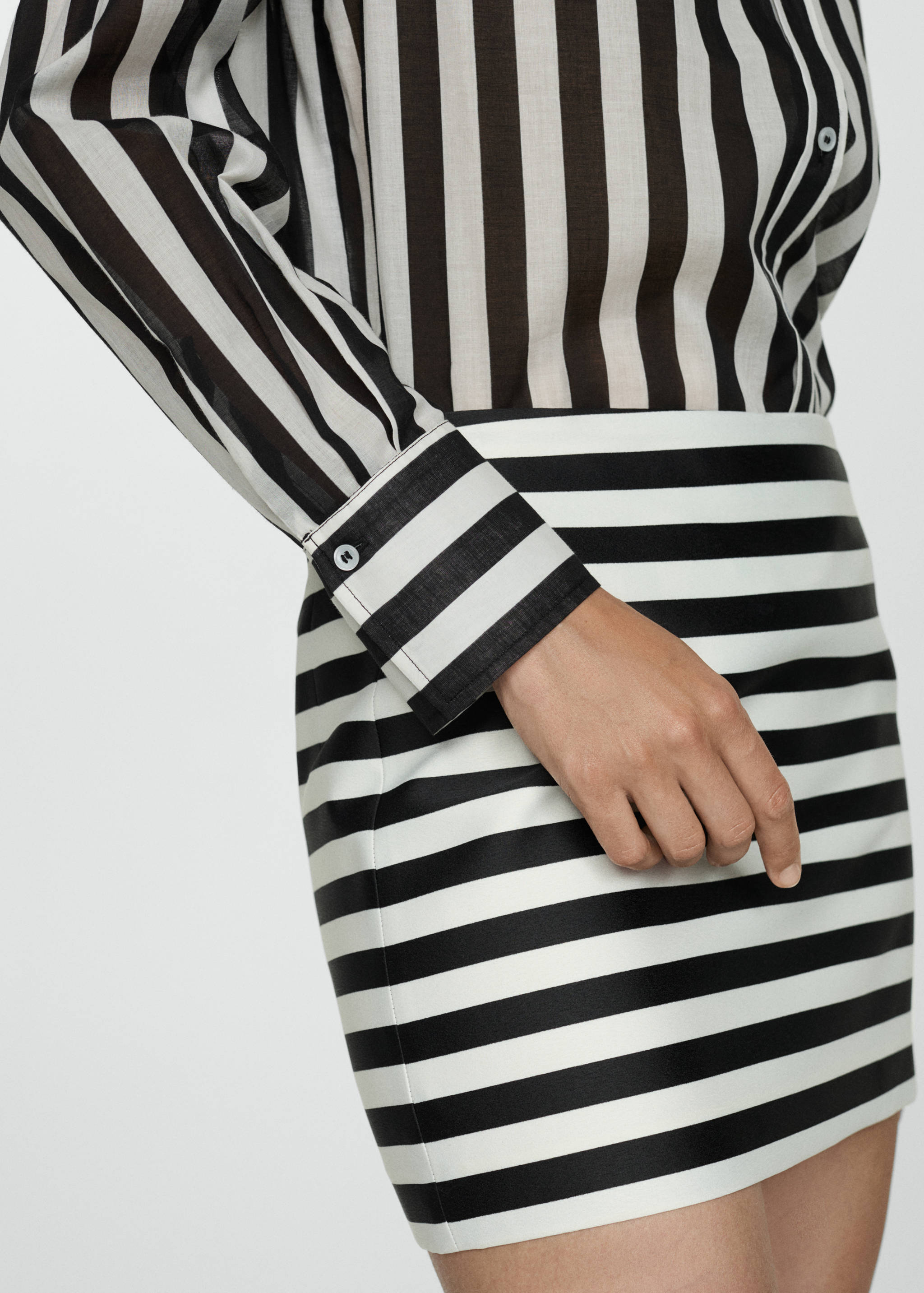 Chemise 100 % coton semi-transparente rayures - Détail de l'article 6