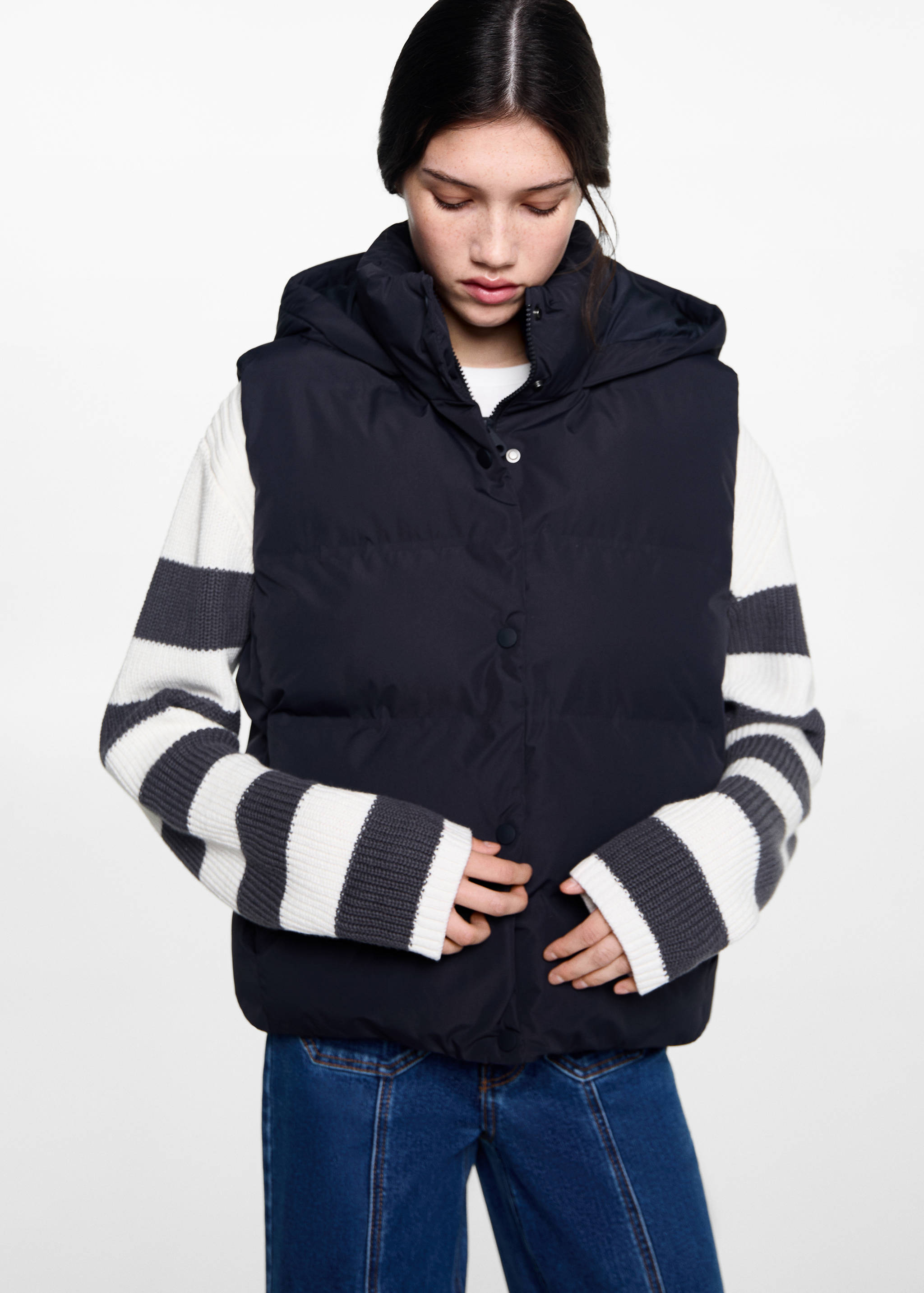 Quilted vest with hood - Medium plane