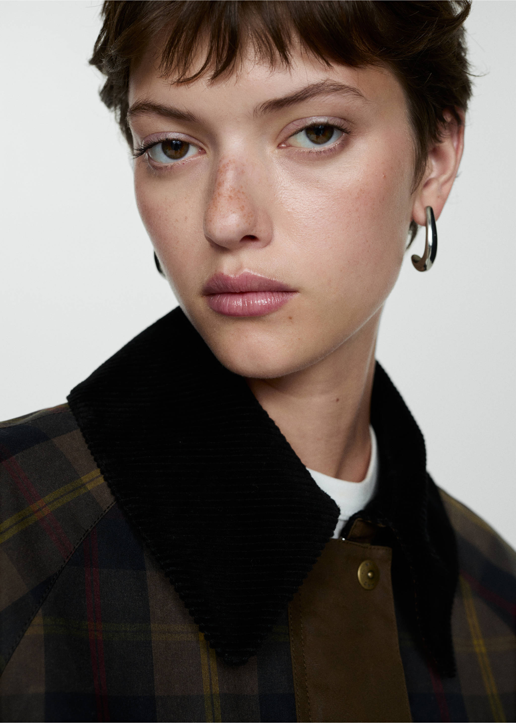 Check parka with contrasting collar - Details of the article 1, Dark Navy. Ref: 77035633-00.