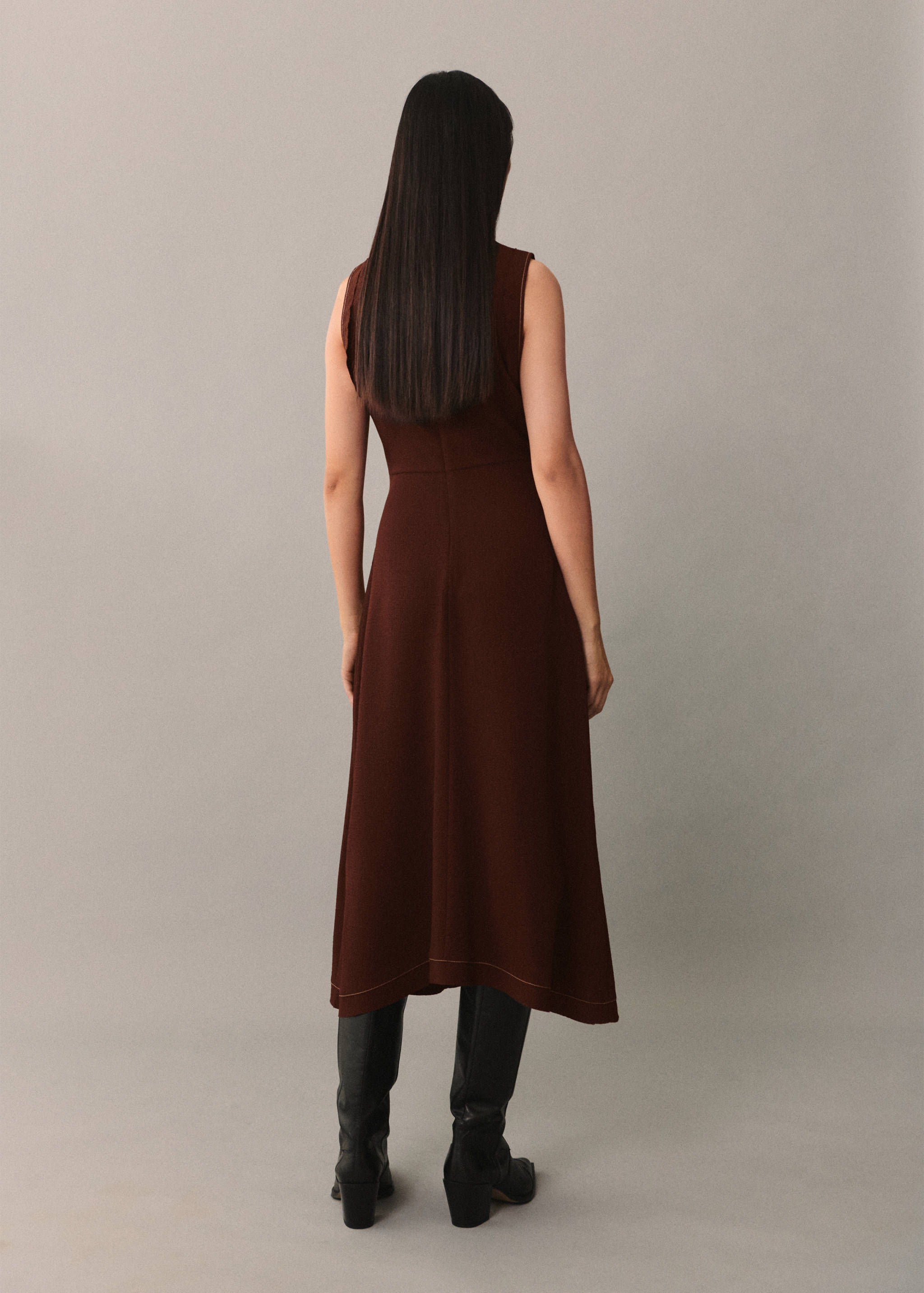 Midi-dress with decorative stitching - Reverse of the article