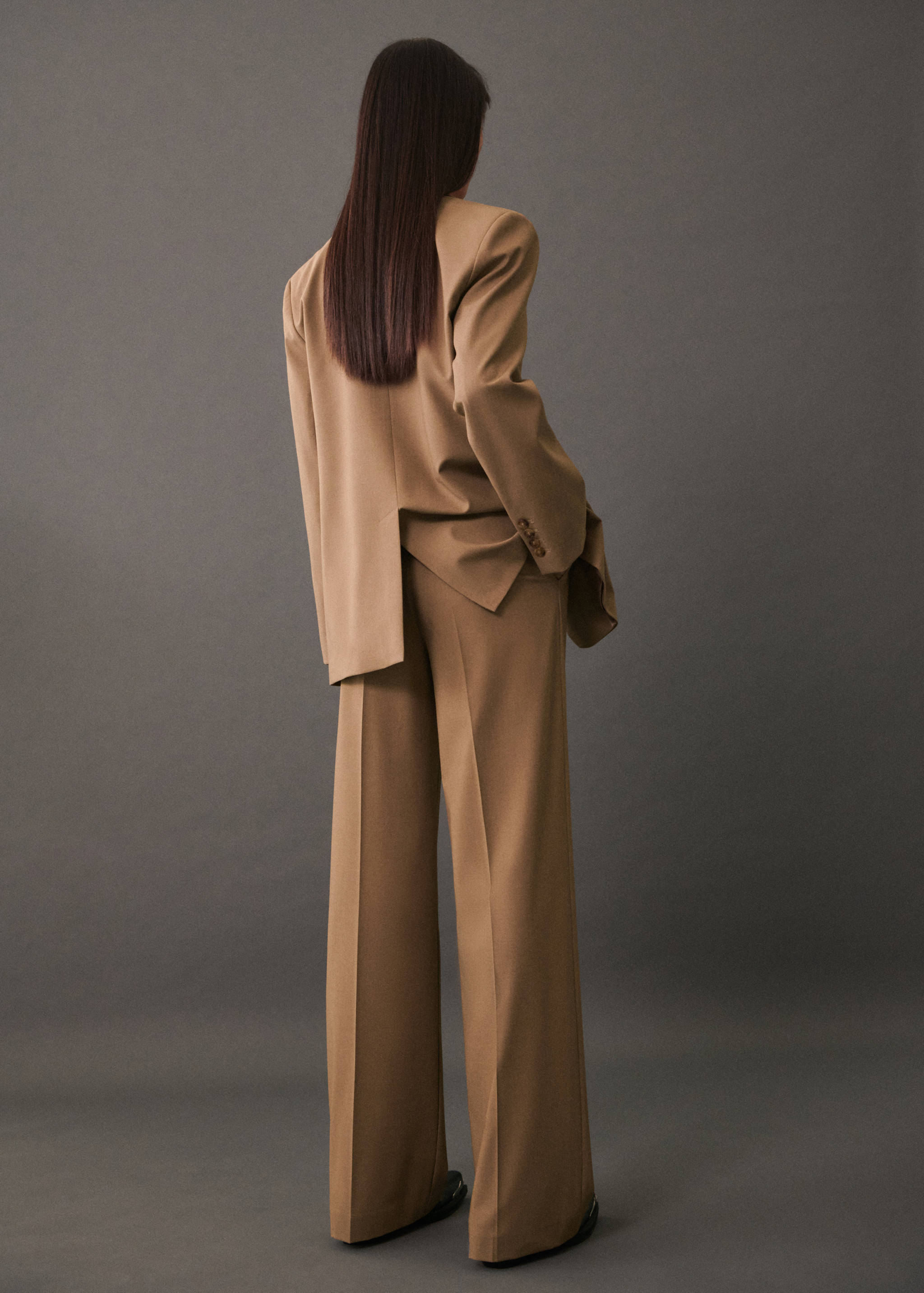 Pleated suit pants - Reverse of the article