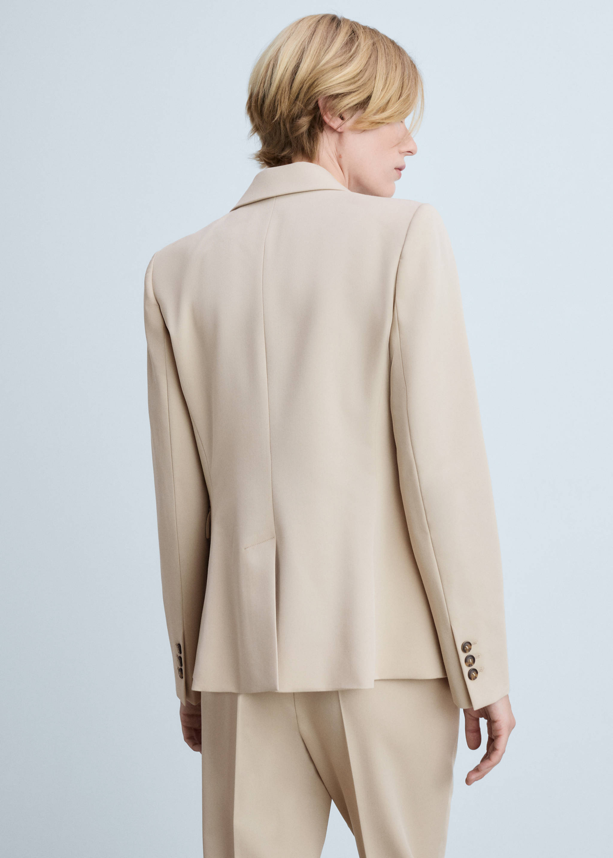 Blazer traje entallada - Reverso del artículo