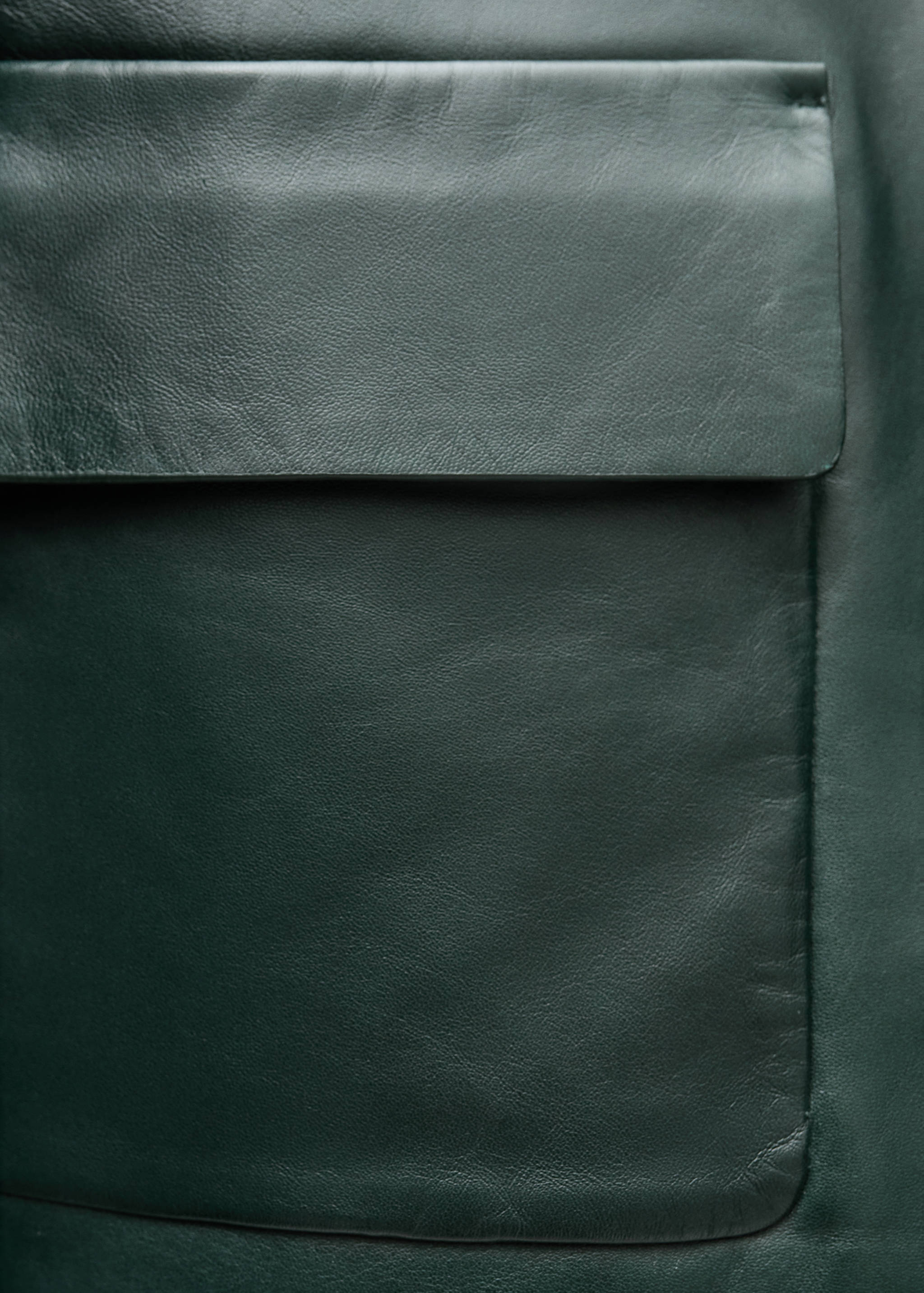 Кожаная куртка с пуговицами - Деталь изделия 0