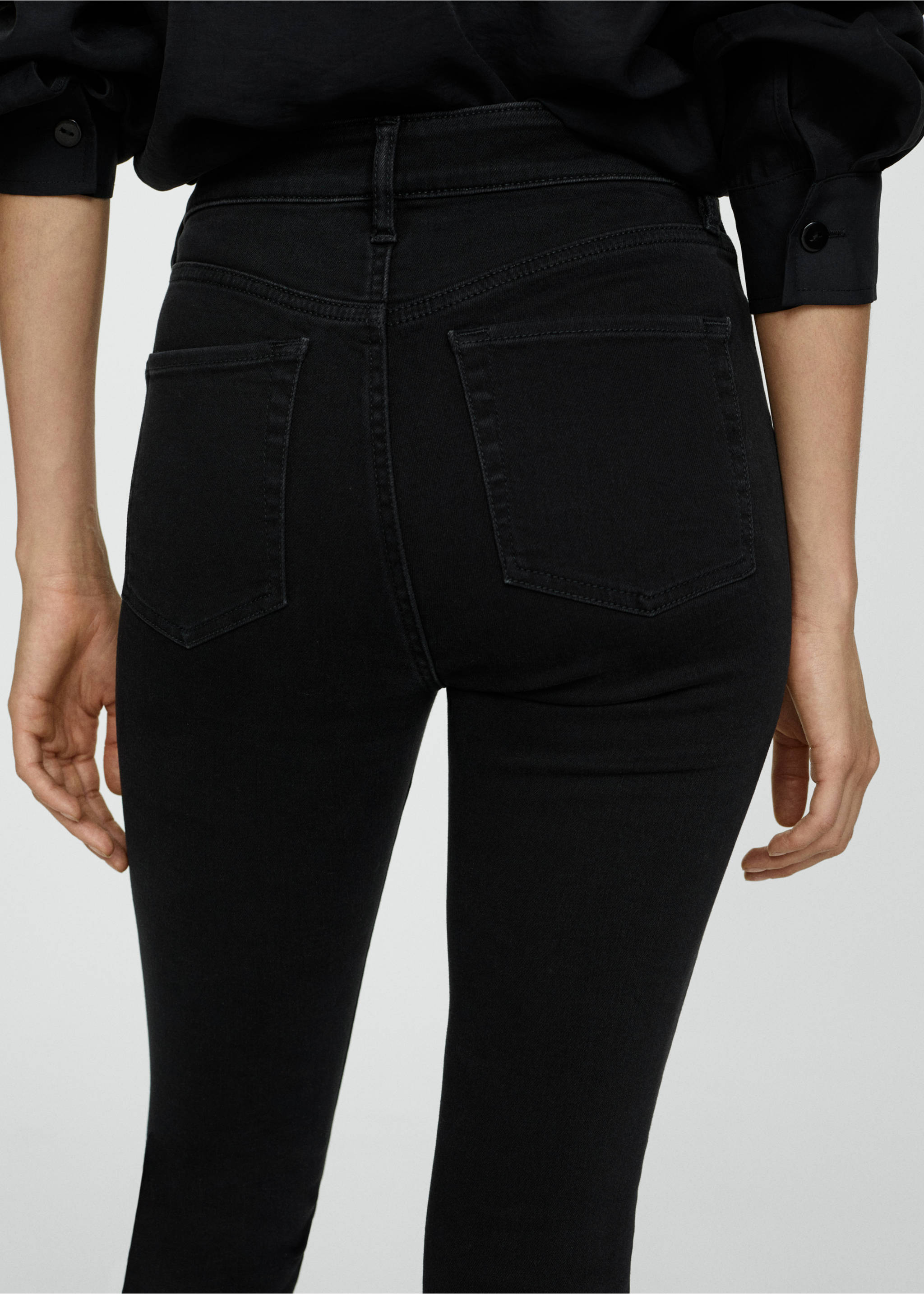 Jean skinny taille haute - Détail de l'article 3, Black denim. Ref: 77035660-00.