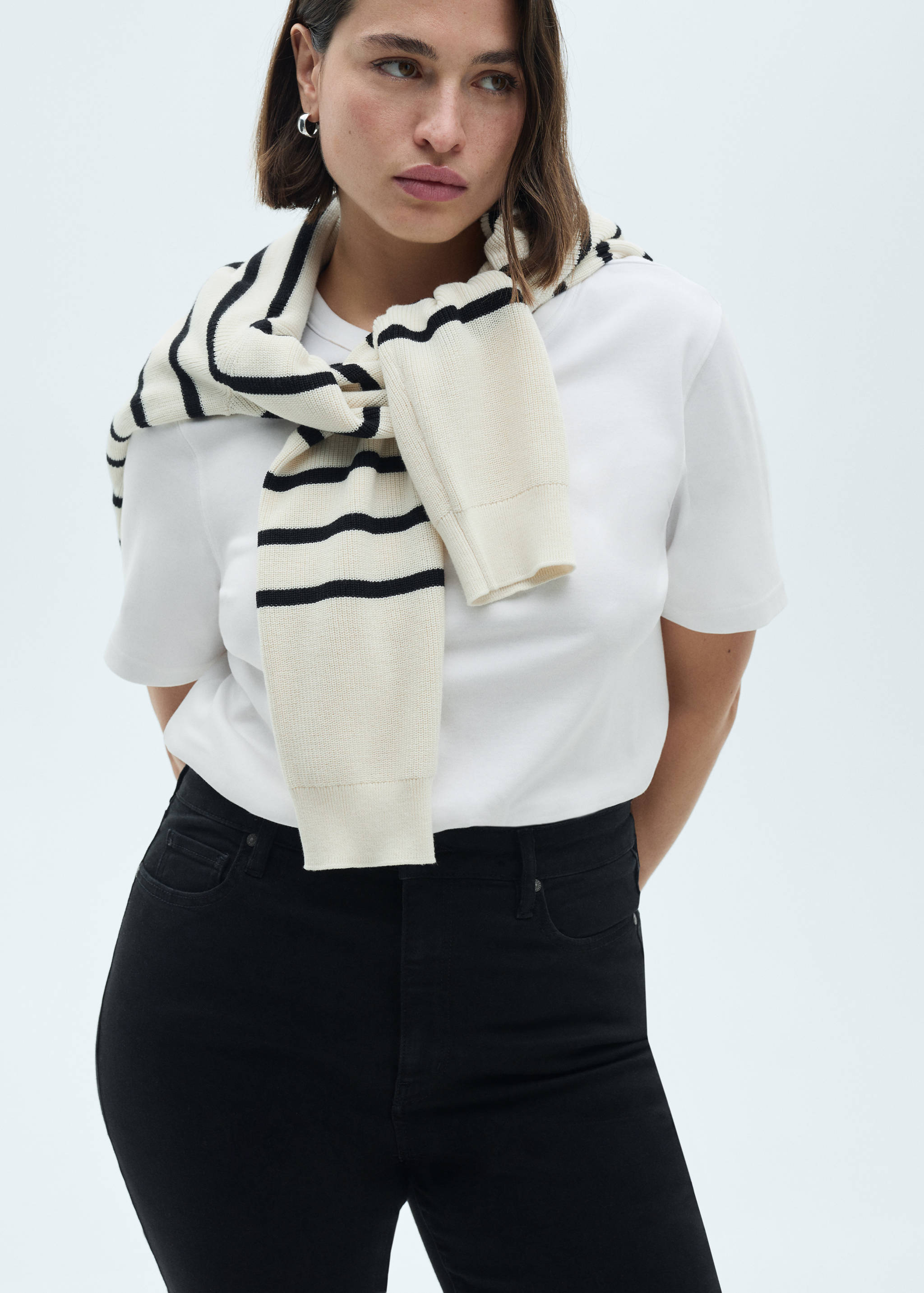 High-rise skinny jeans - Details of the article 5