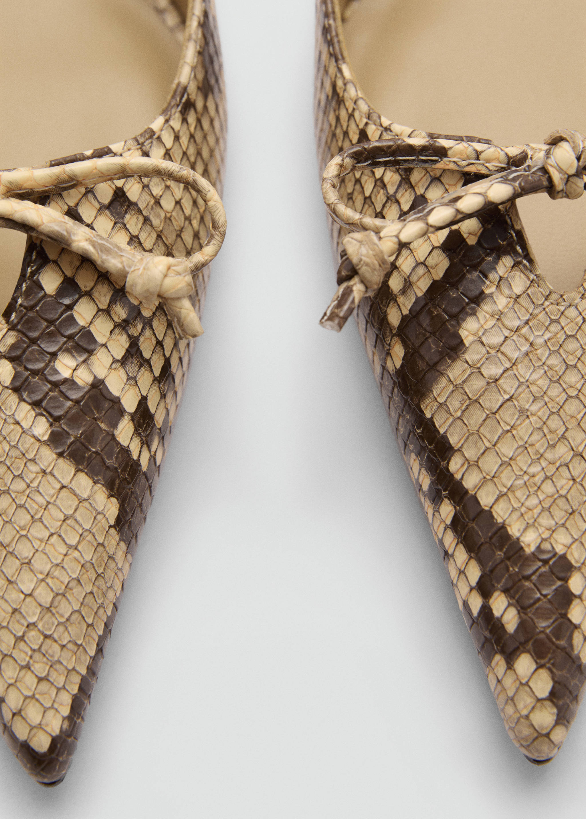 Kitten shoes with bow detail - Details of the article 2