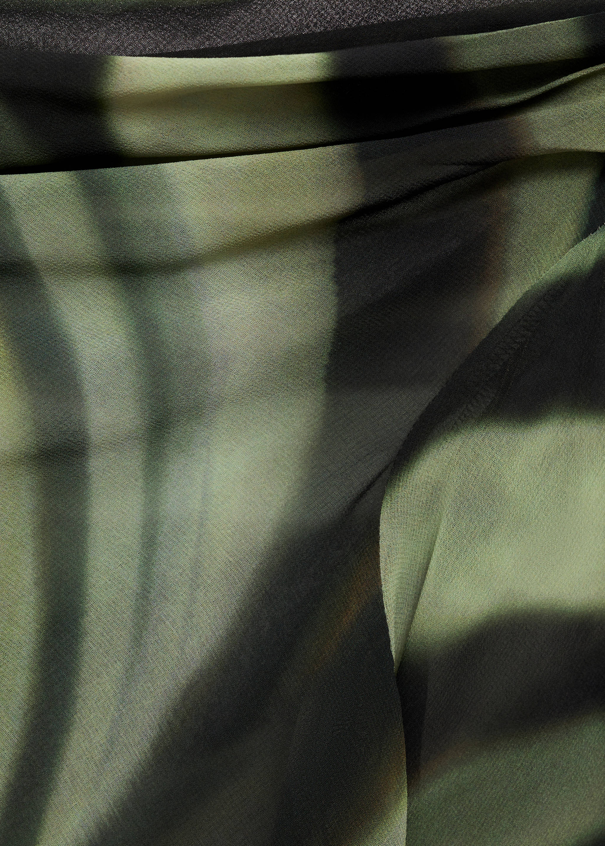 Semi-transparent printed blouse - Details of the article 8