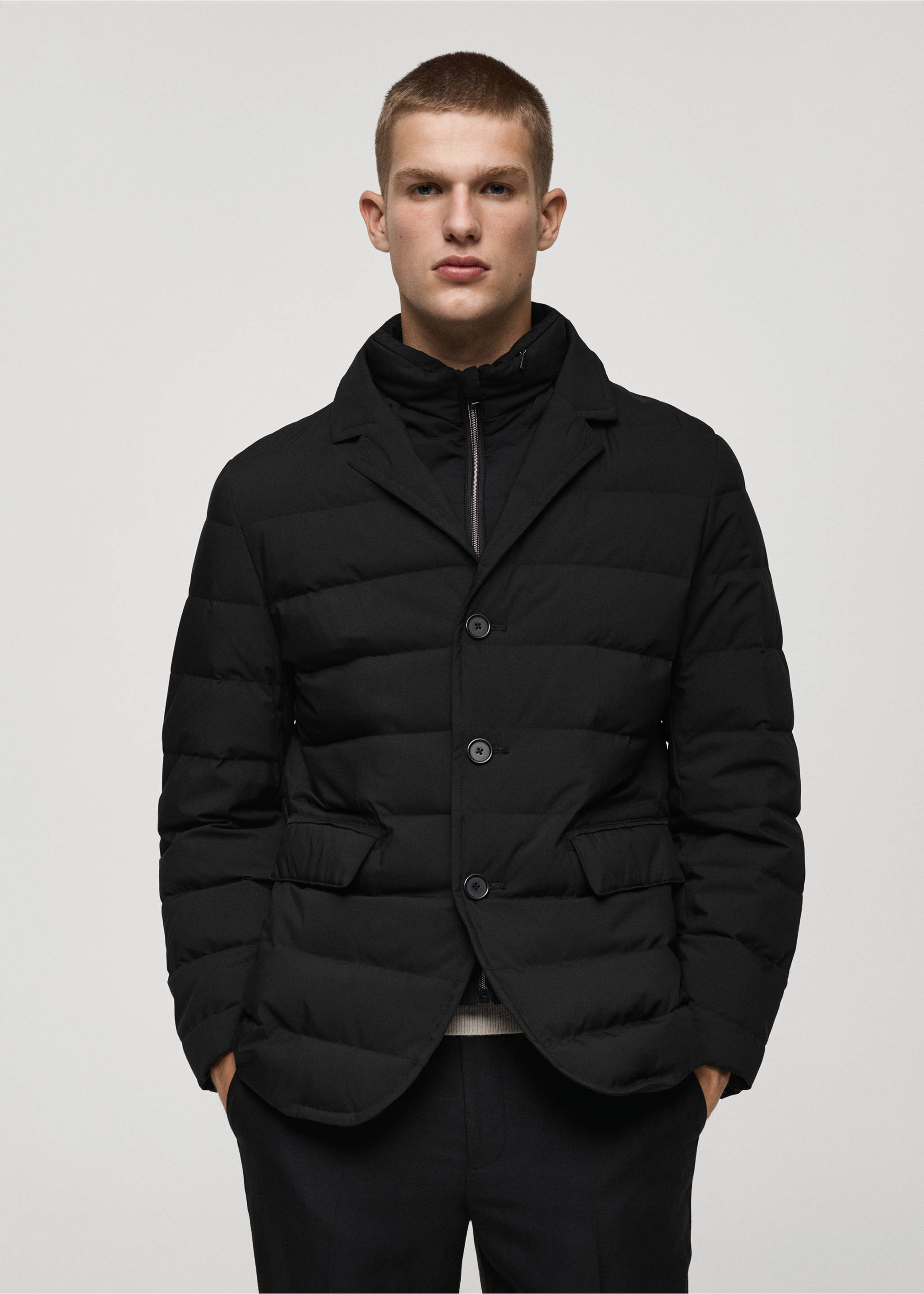 Water-repellent feather-filled jacket - Medium plane, Black. Ref: 77035964-00.