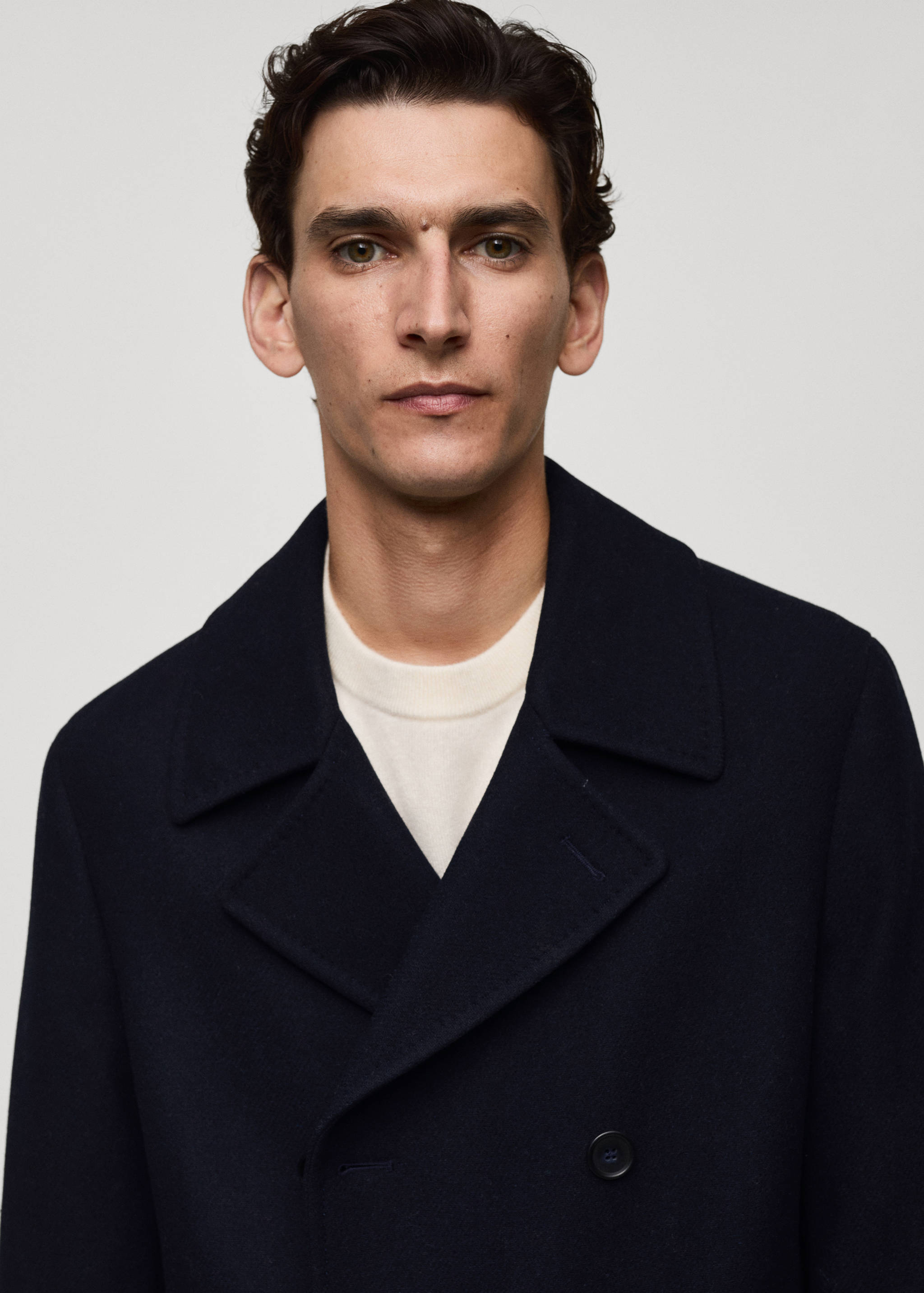 Wool double-breasted coat with buttons - Details of the article 1