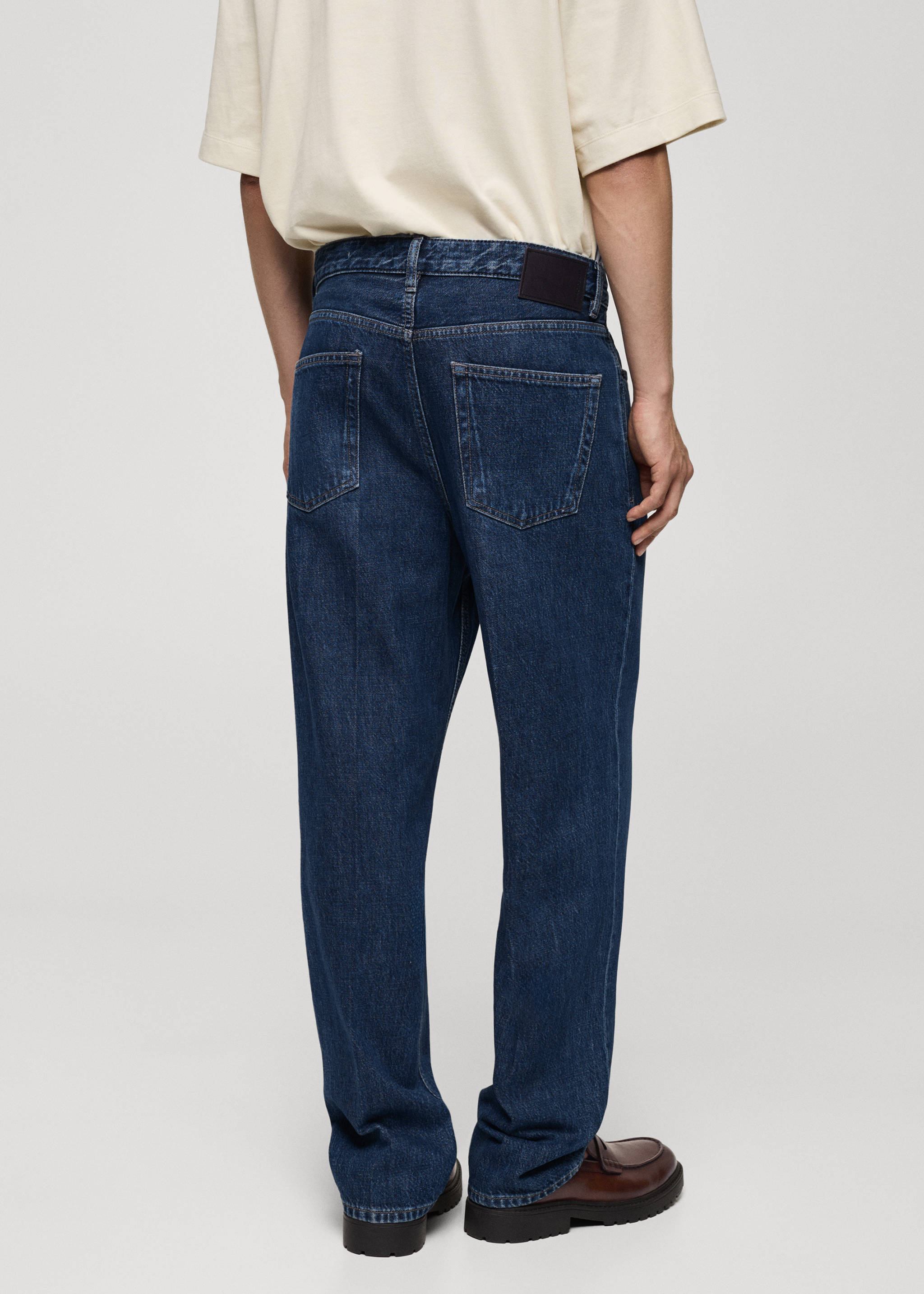 Jean relaxed-fit pli marqué au fer - Verso de l’article