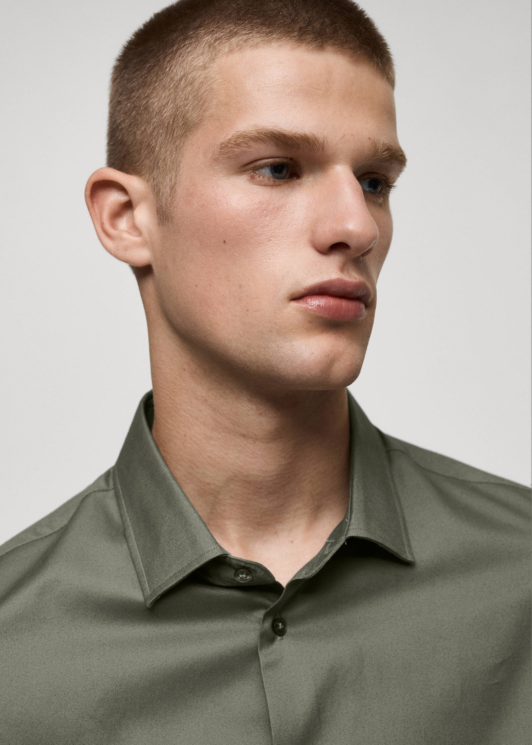 Regular-fit 100% cotton shirt - Details of the article 1