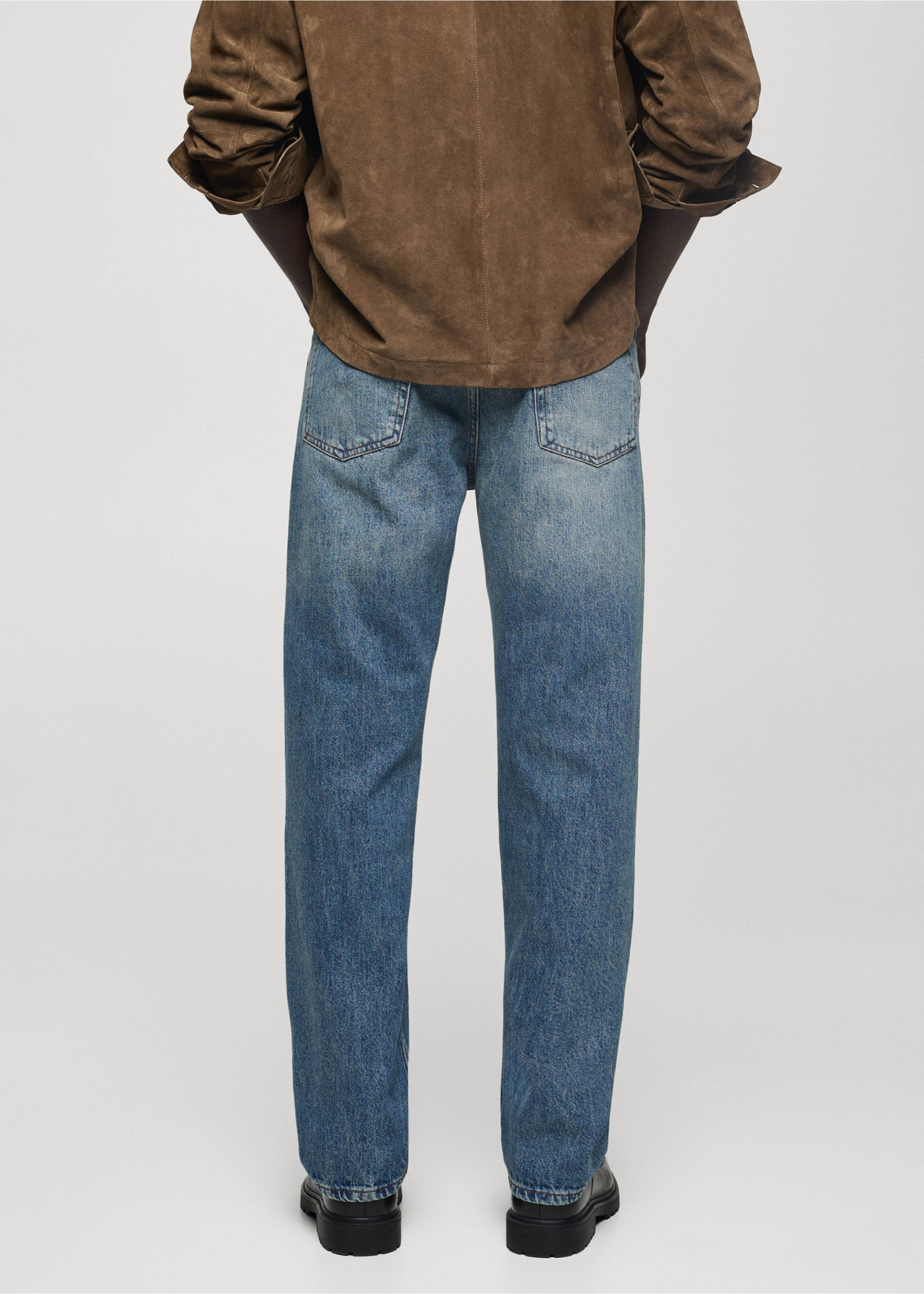 Jeans straight fit efecto desgastado - Reverso del artículo, Azul medio vintage. Ref: 77036003-00.