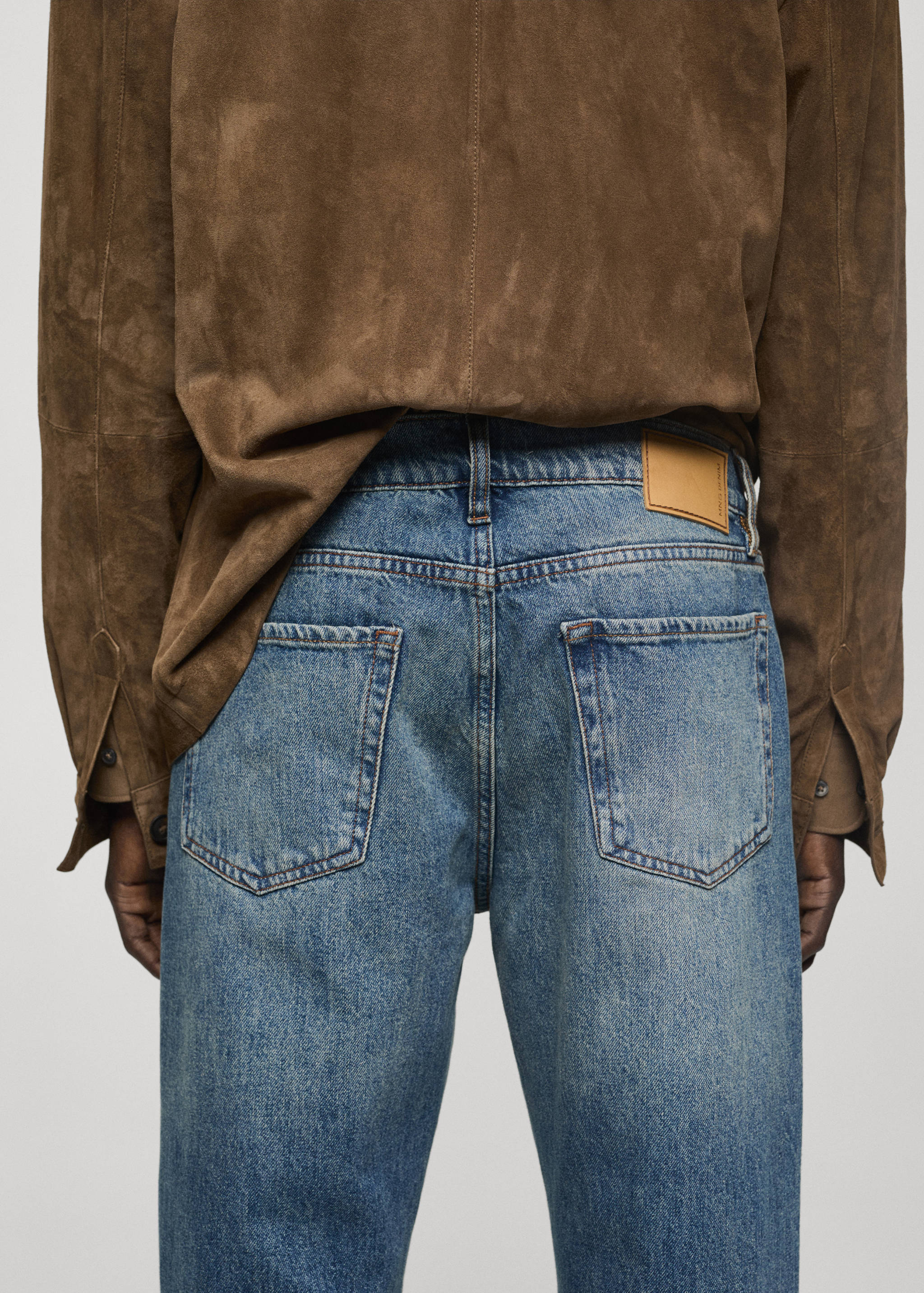 Jean straight-fit effet usé - Détail de l'article 6