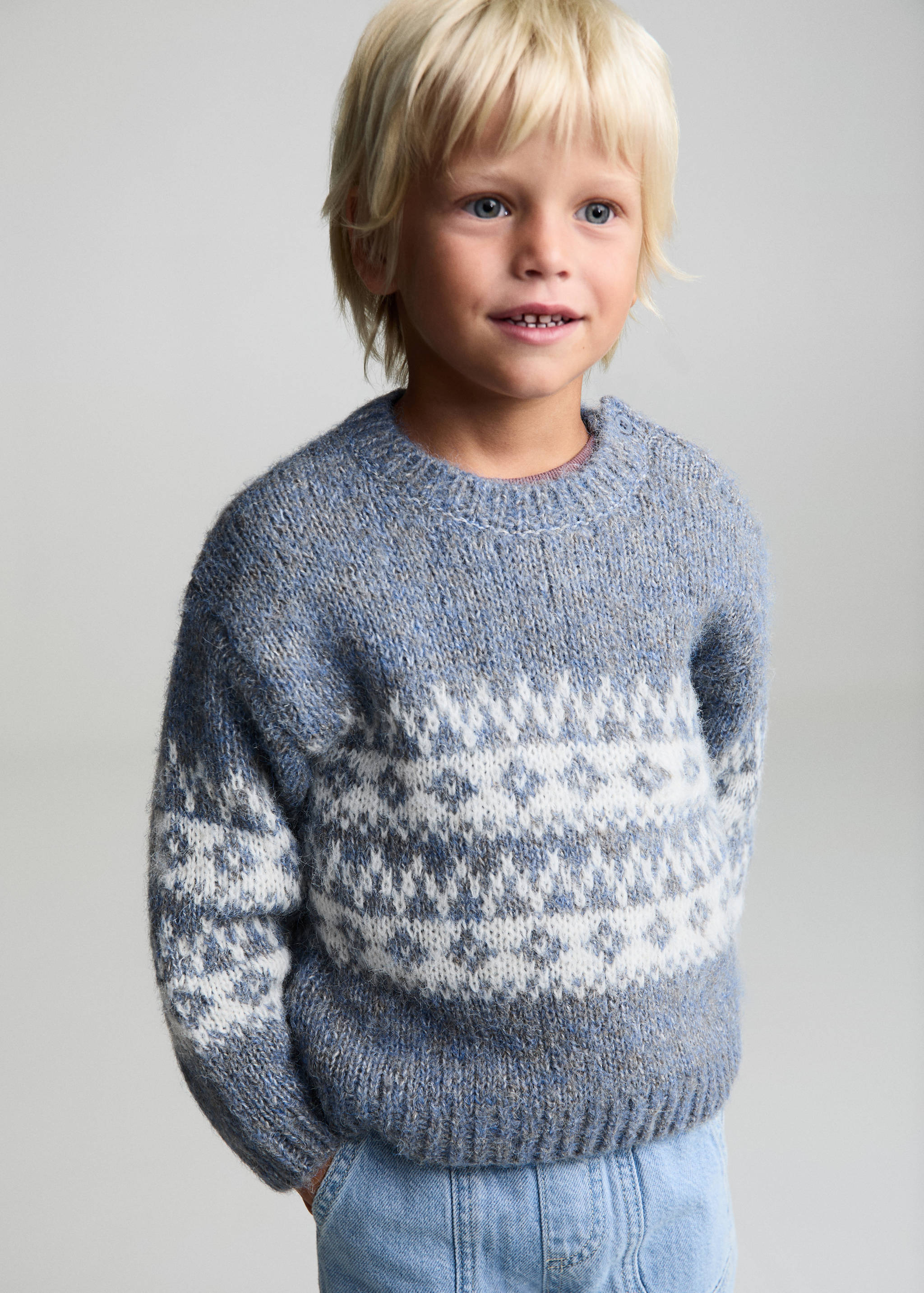 Jacquard knitted sweater - Medium plane