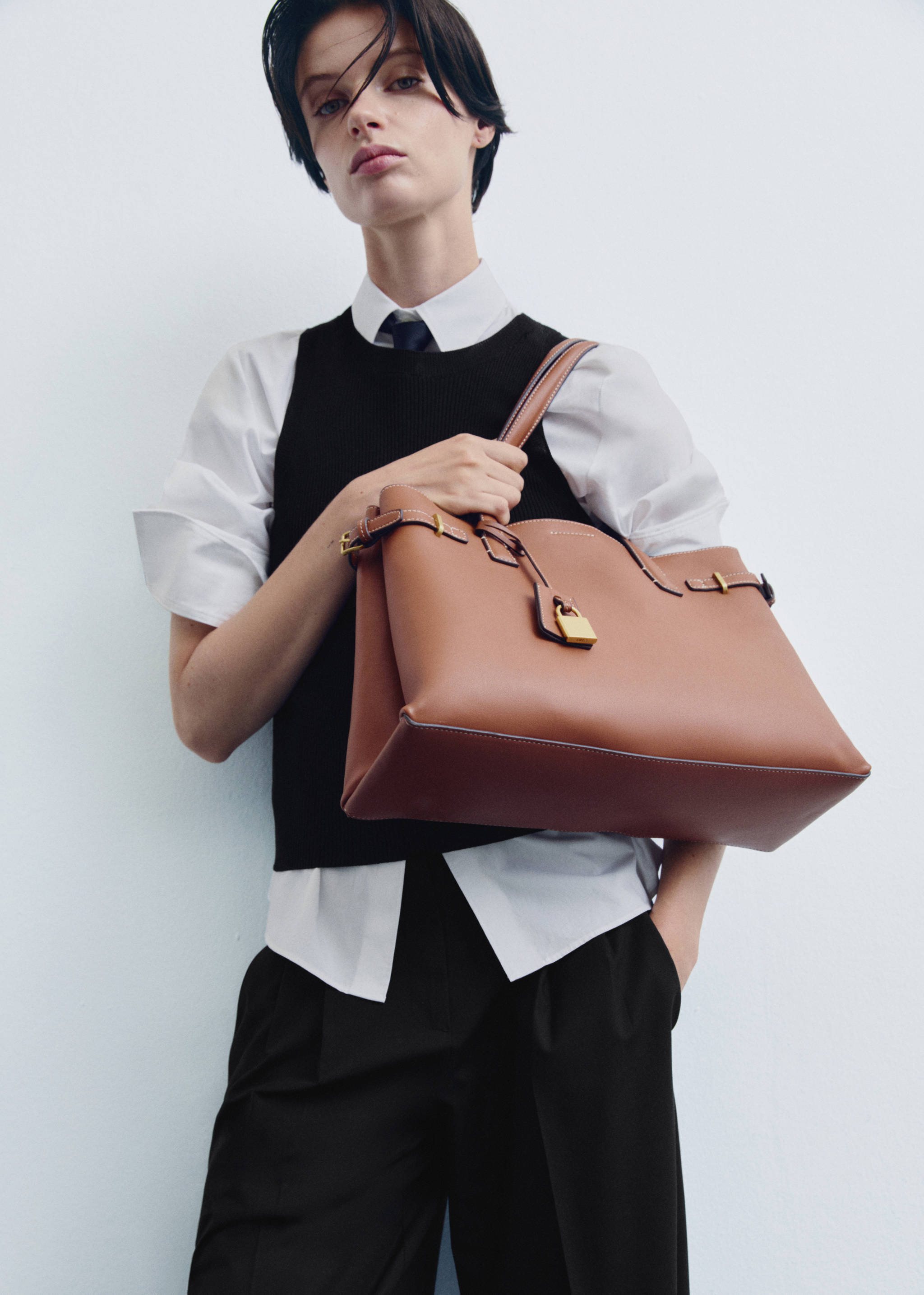 حقيبة تسوق بقفل - رؤية عامة