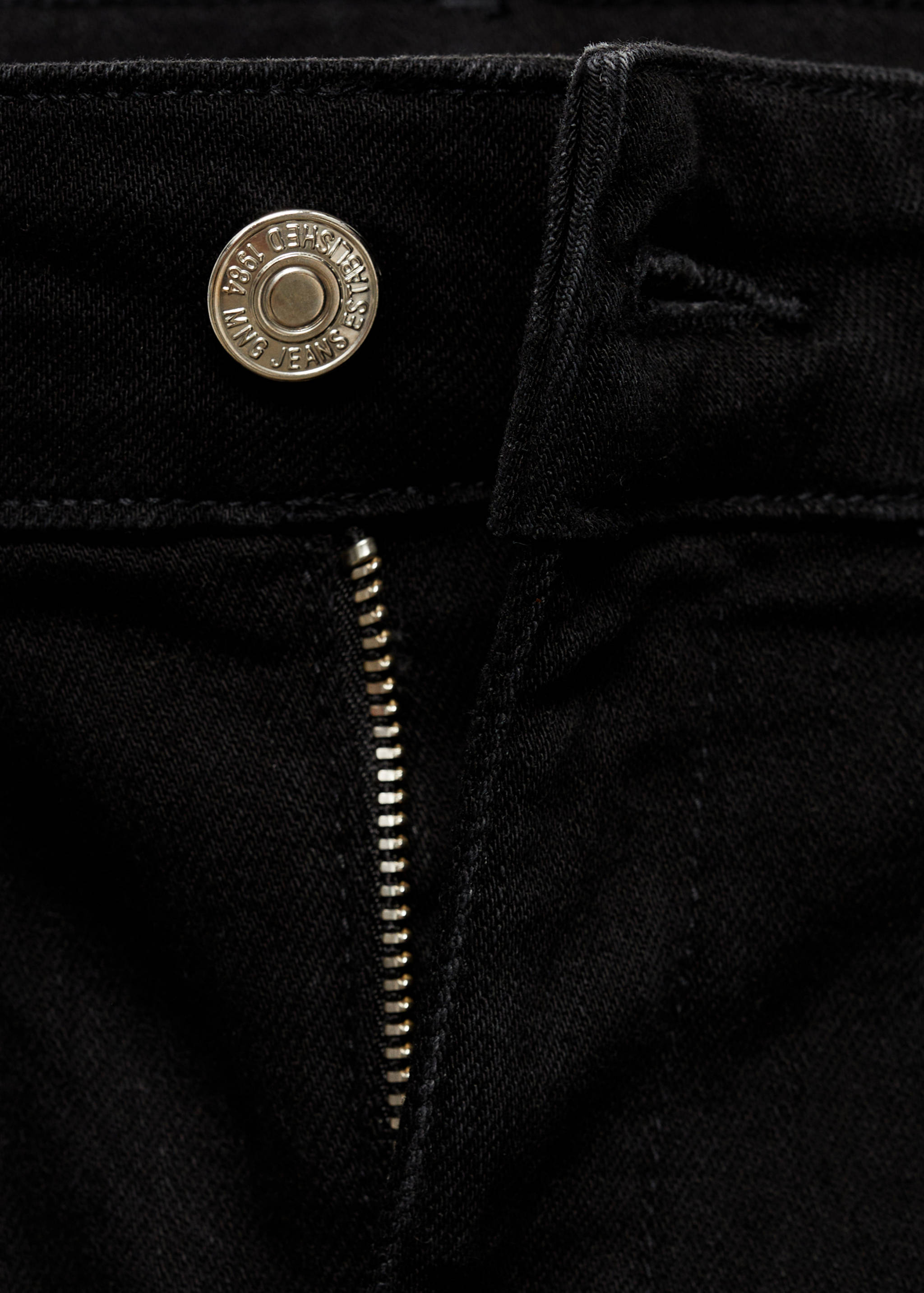 Flared cropped jeans with pockets - Details of the article 8