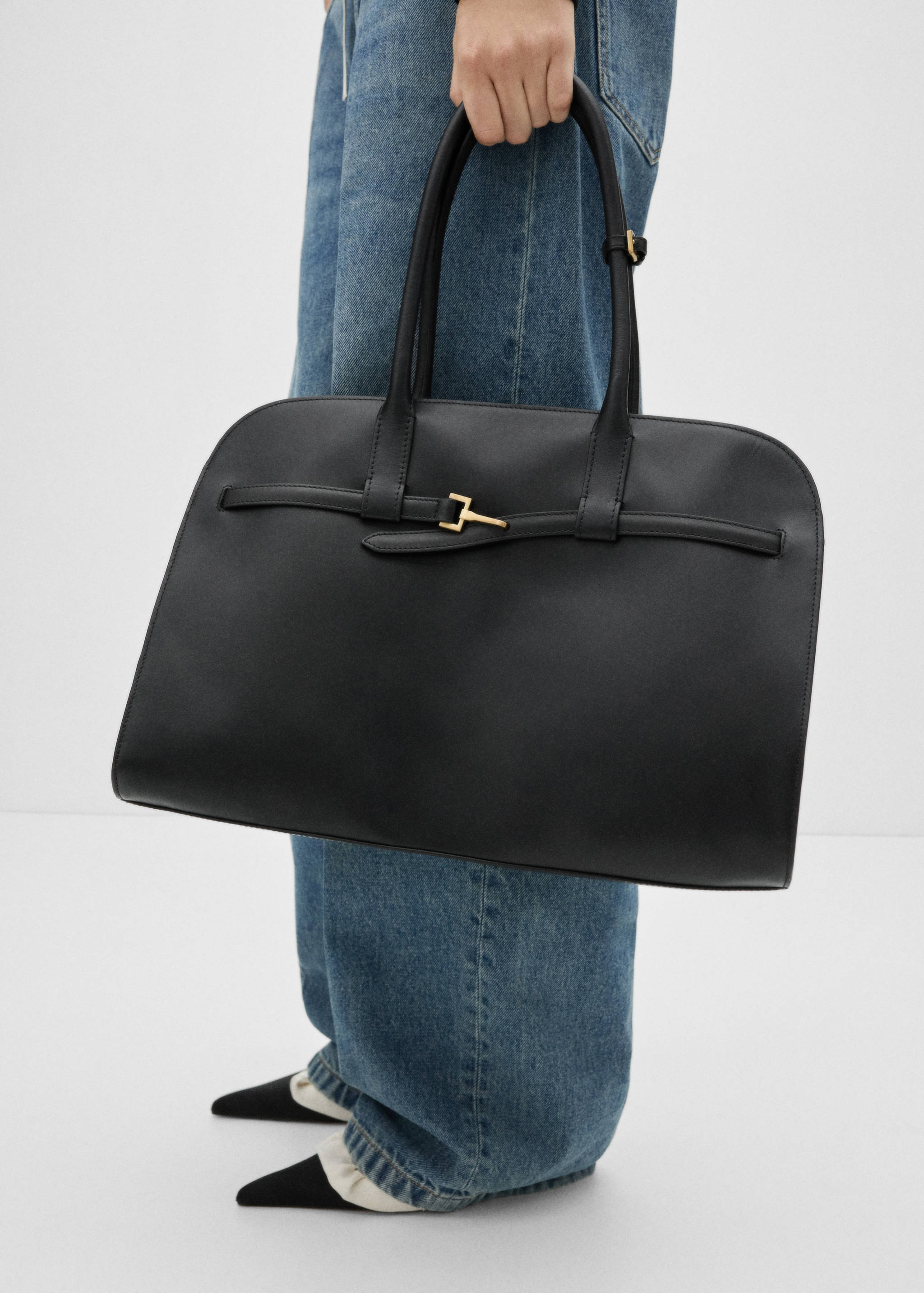 Leather shopper bag with buckle - General plane