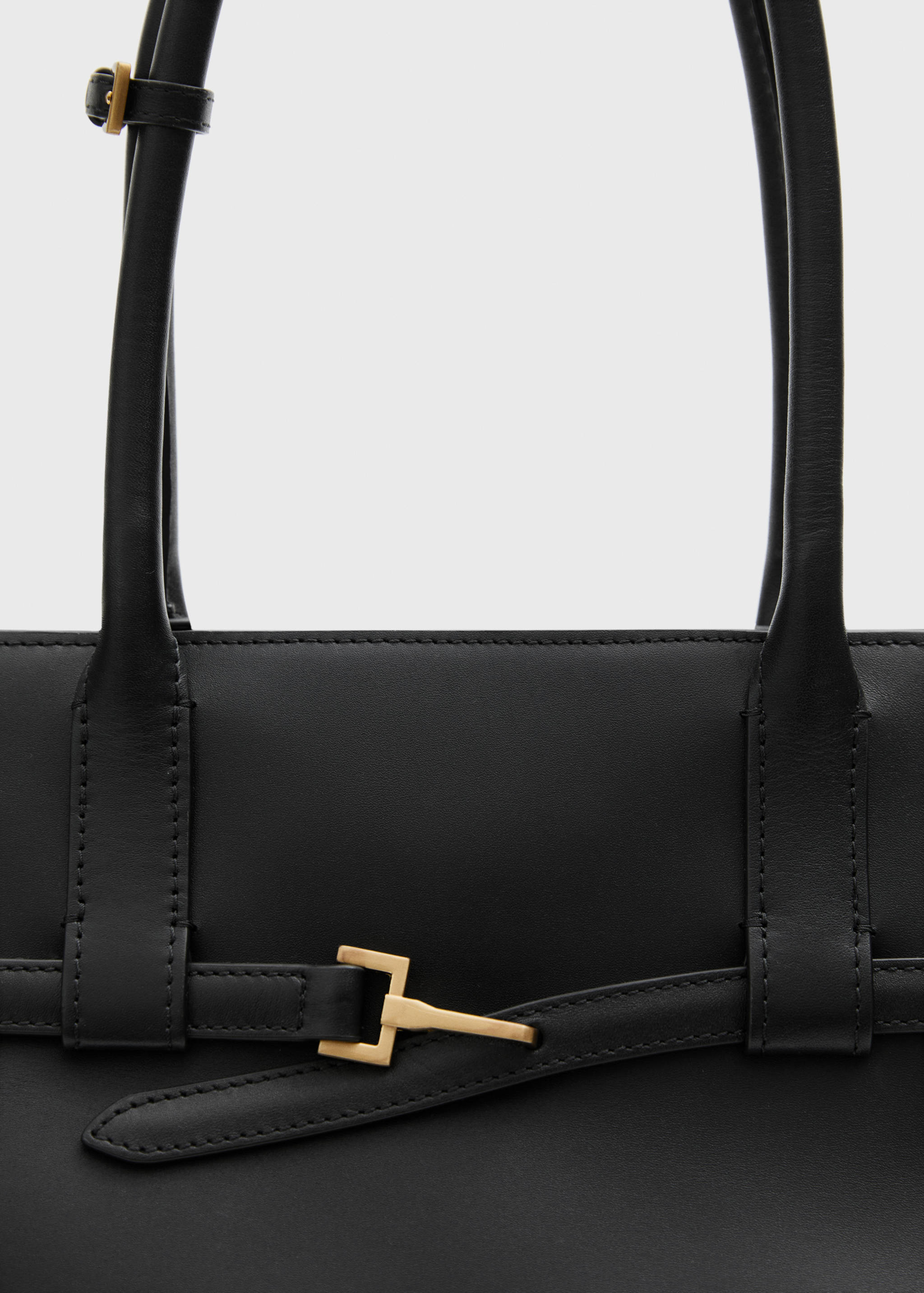 Leather shopper bag with buckle - Details of the article 1