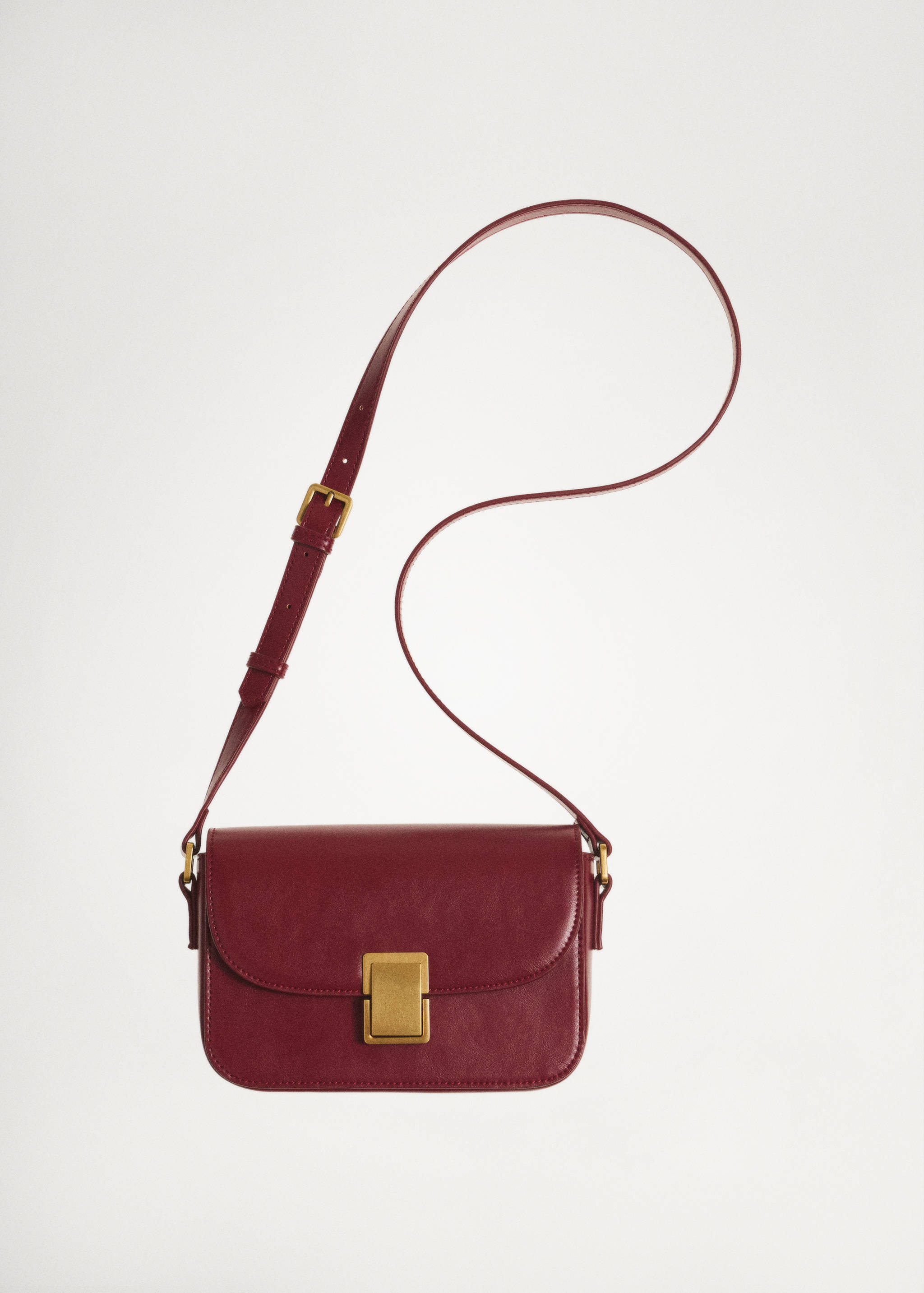 Crossbody bag with metal closure - Details of the article 6