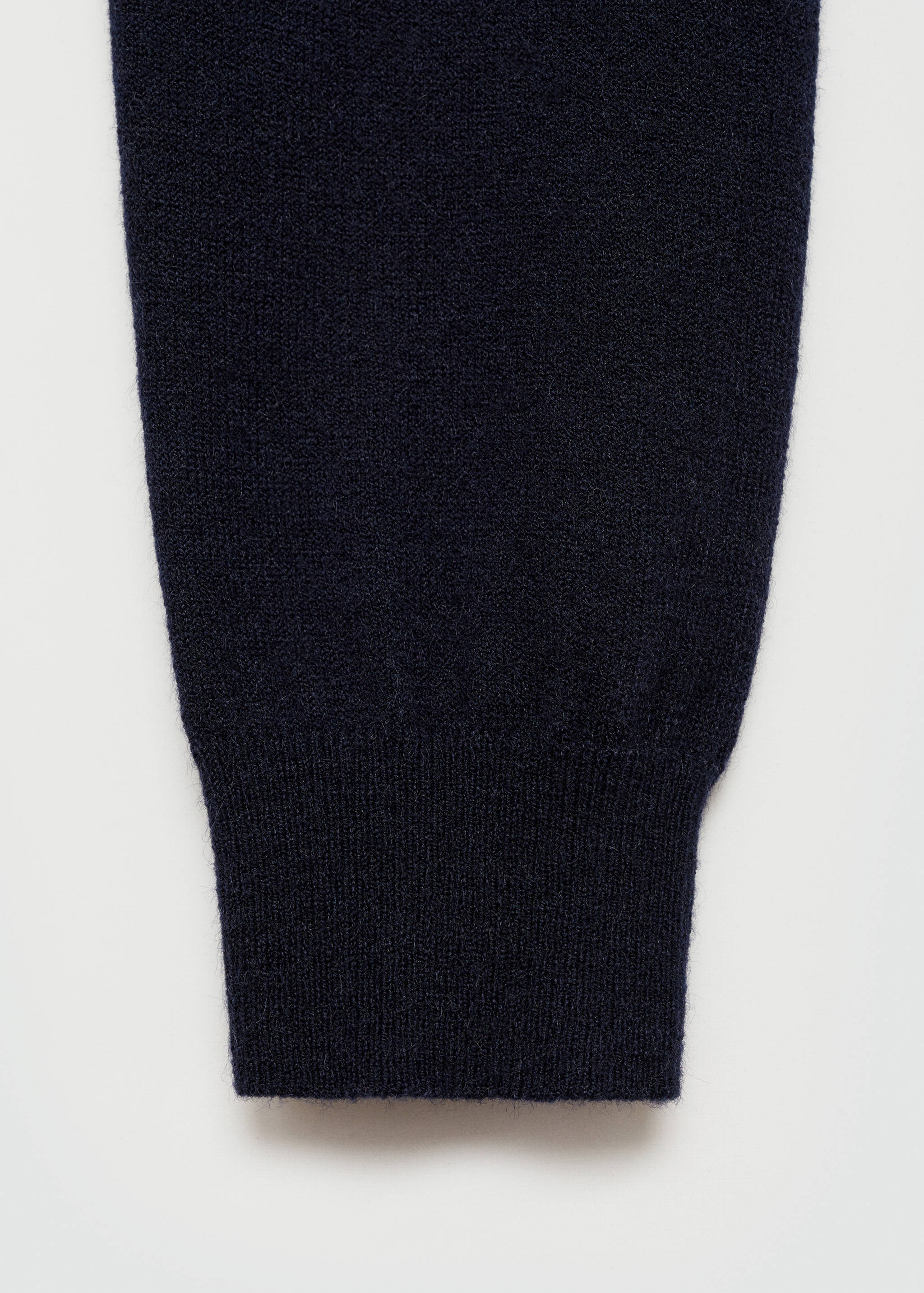 Straight round-neck sweater - Details of the article 0