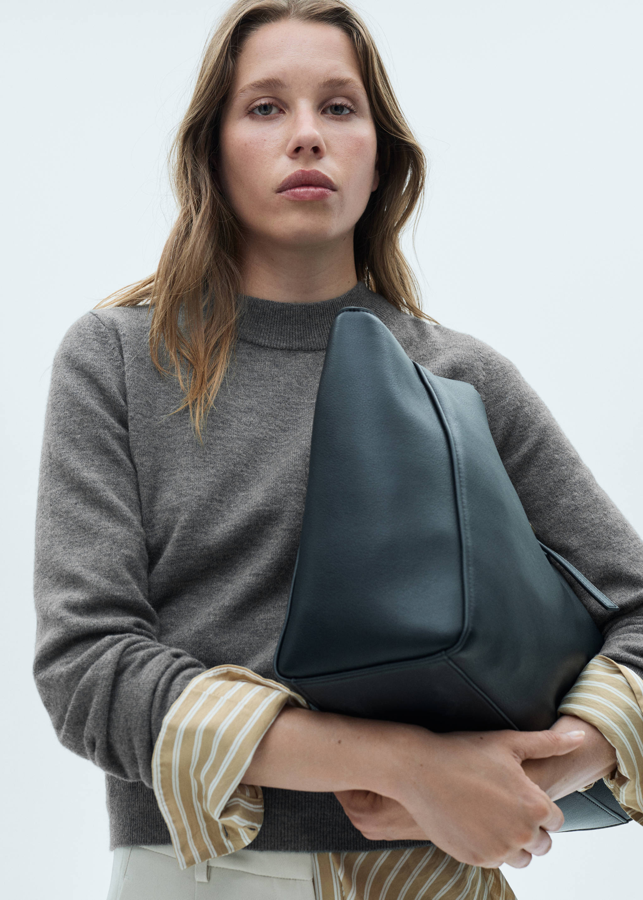 Straight round-neck sweater - Details of the article 2