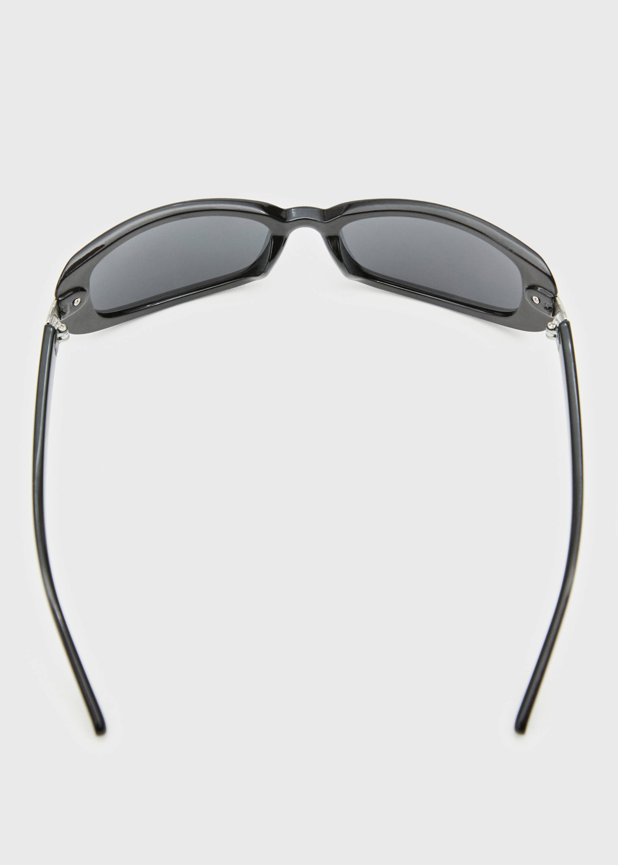 Sunglasses with metal detail - Details of the article 1