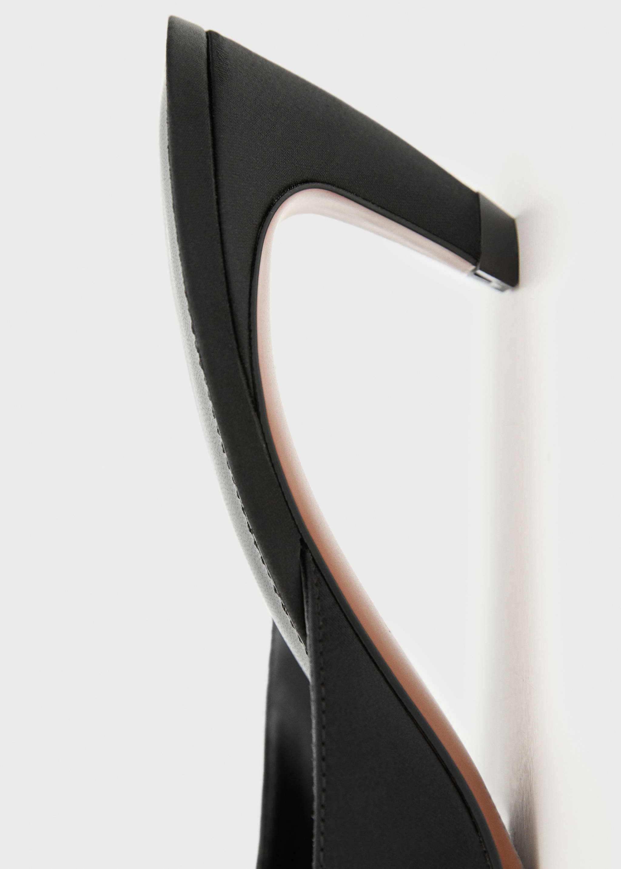 Satin kitten-heel shoes - Details of the article 1