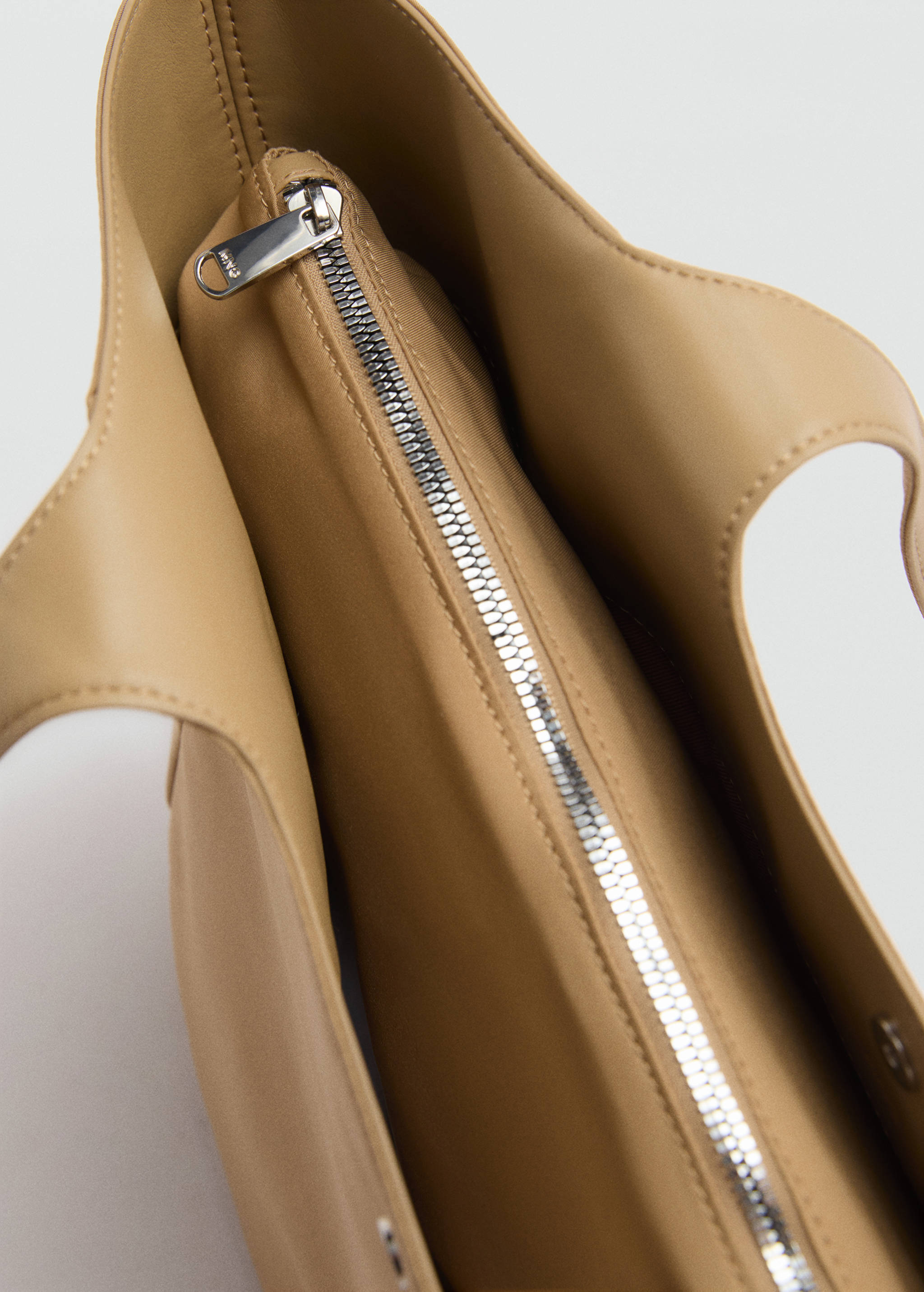 Nylon bag with double handles - Details of the article 1