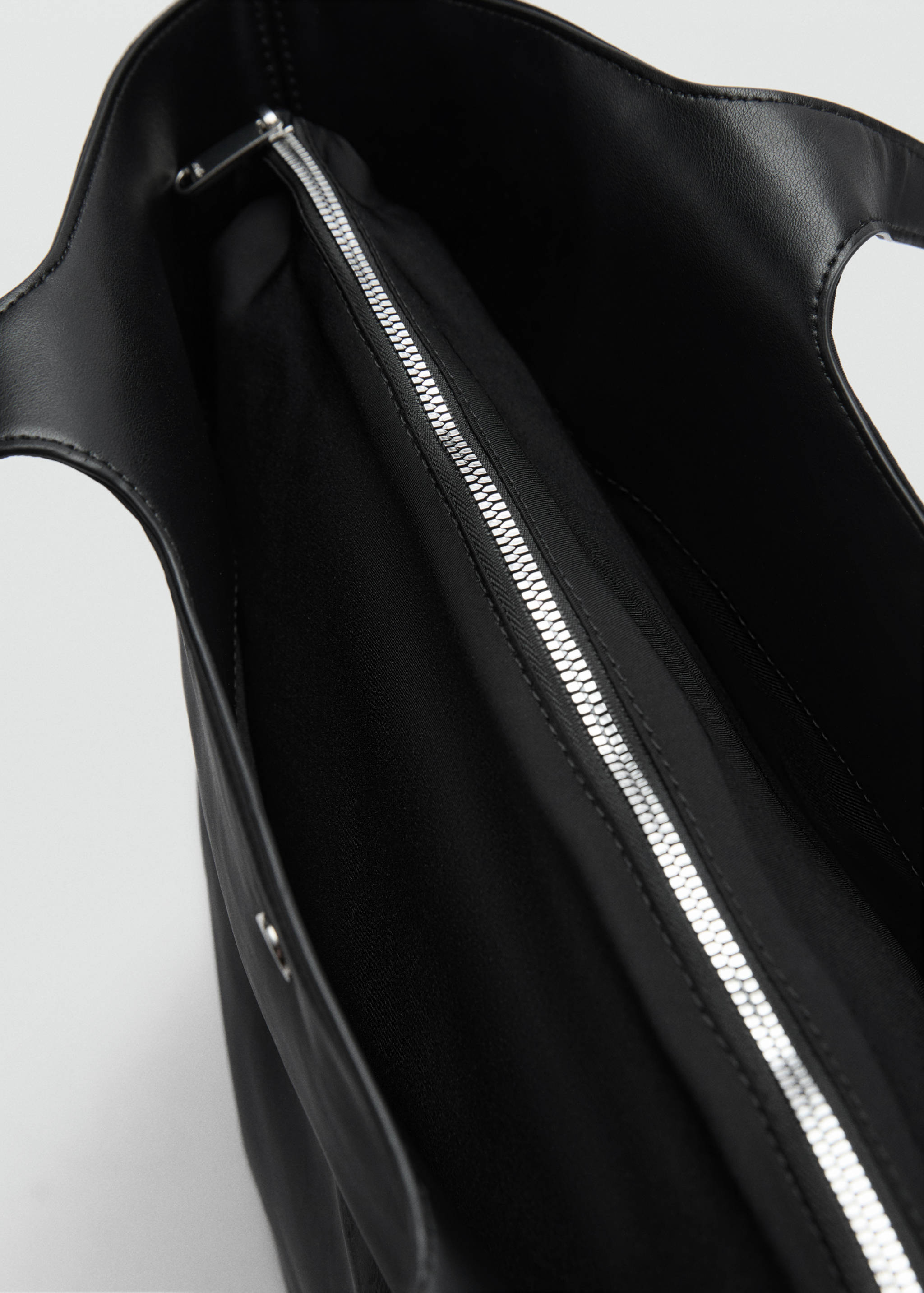 Nylon tas met dubbel hengsel - Detail van het artikel 1