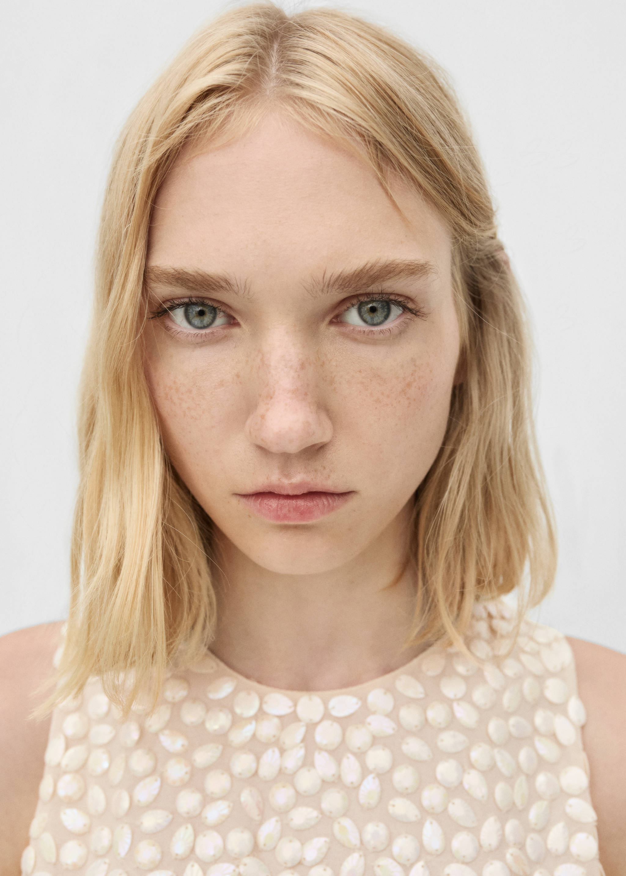 Short beaded dress - Details of the article 1