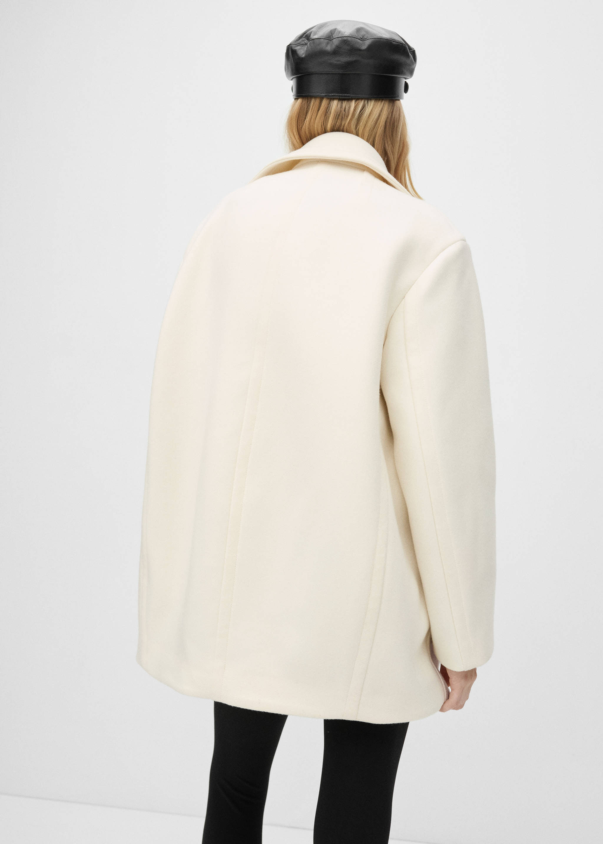 Abrigo lana virgen doble botonadura - Reverso del artículo