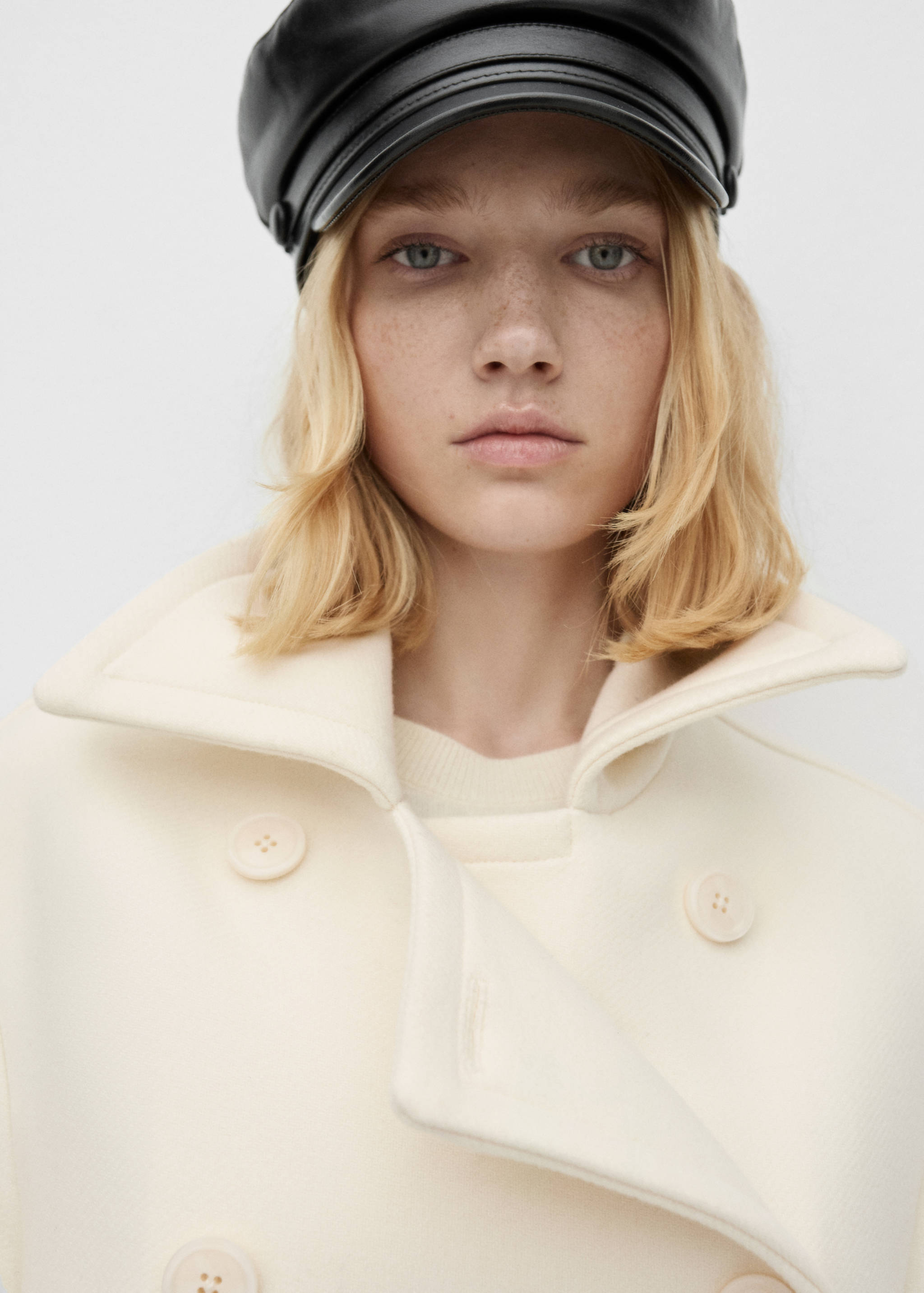 Abrigo lana virgen doble botonadura - Detalle del artículo 1