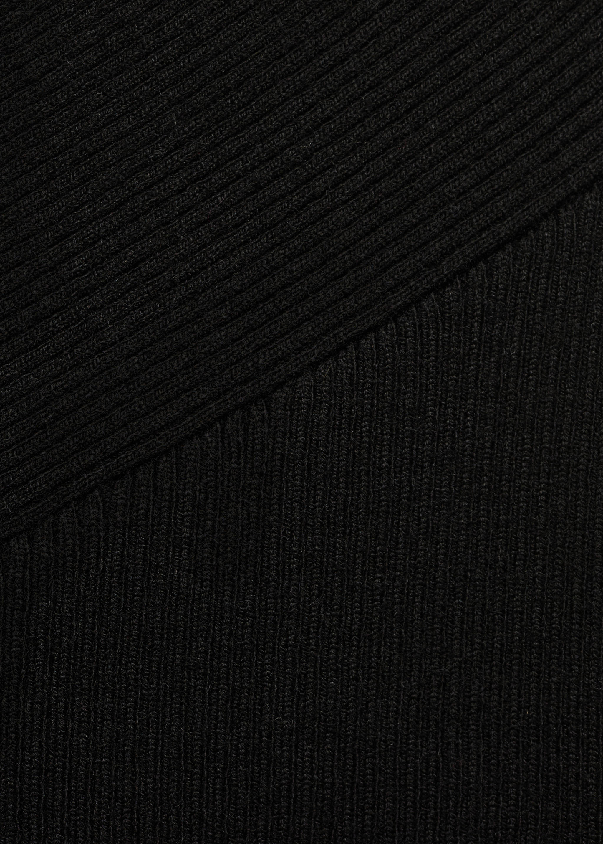 Plain asymmetrical top - Details of the article 8