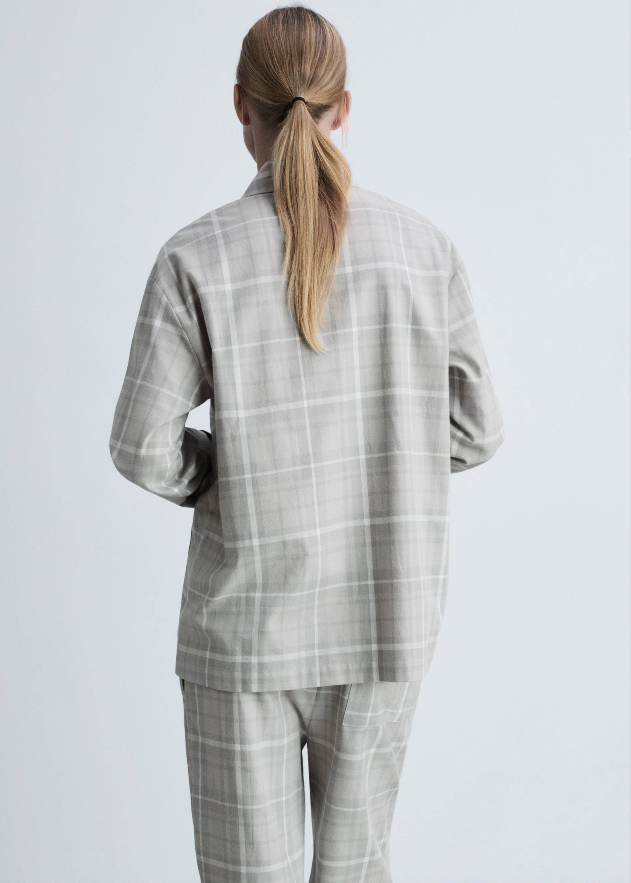 Camisa pijama franela cuadros - Reverso del artículo