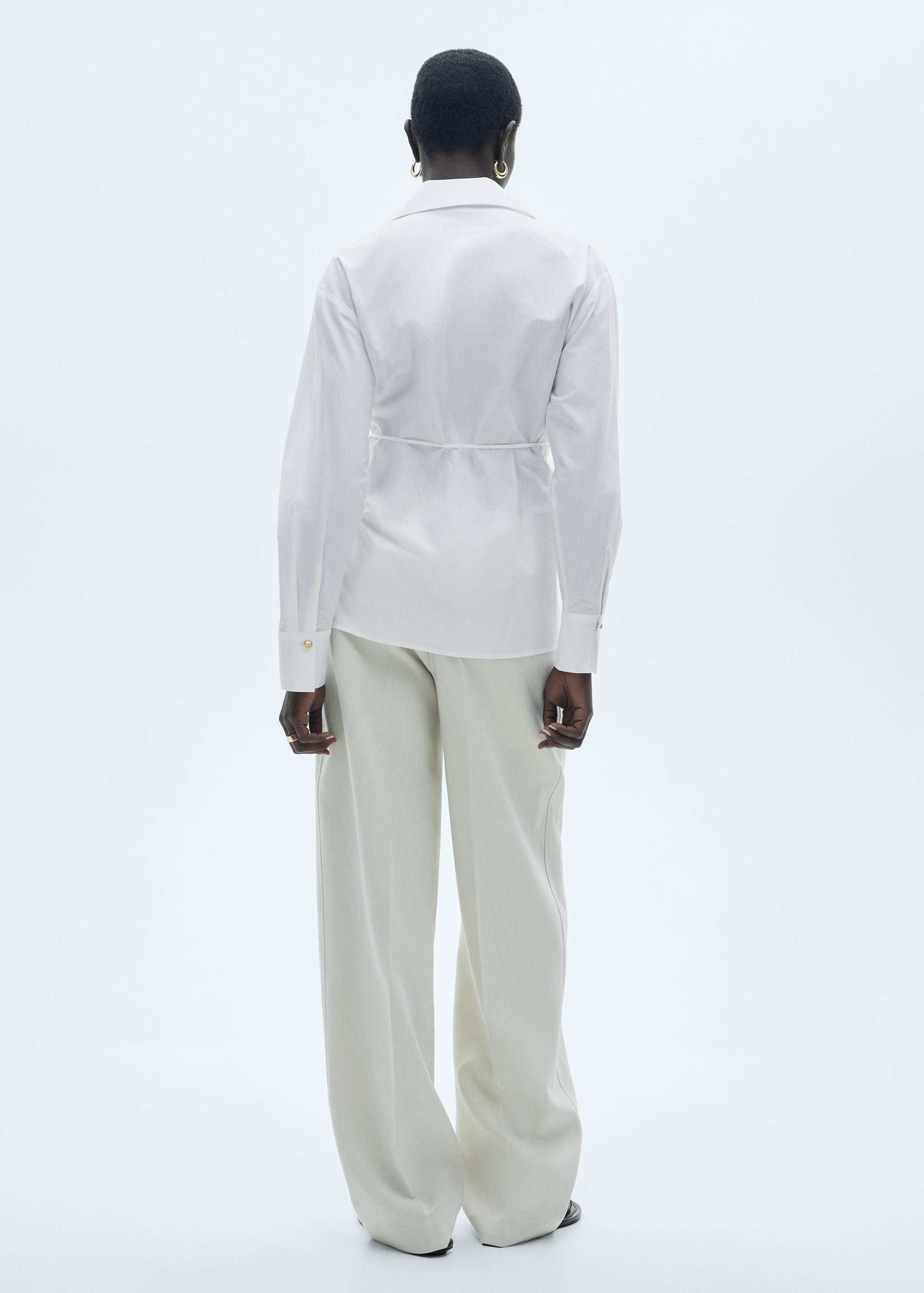 Cross-knotted lyocell shirt - Reverse of the article