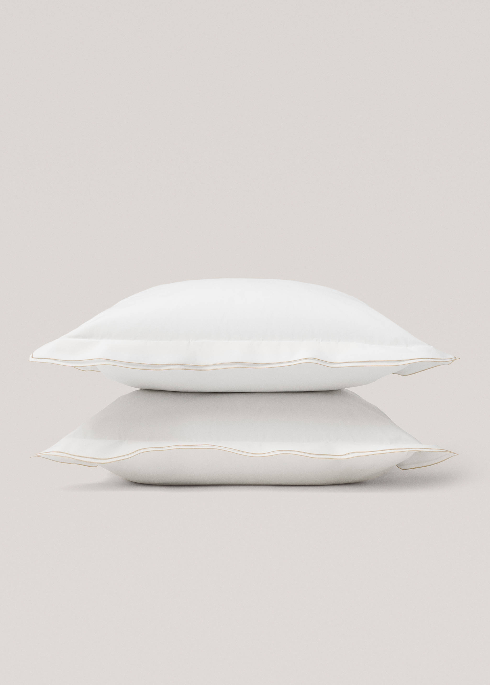 Double-embroidered pillowcase 60x60cm - Details of the article 3