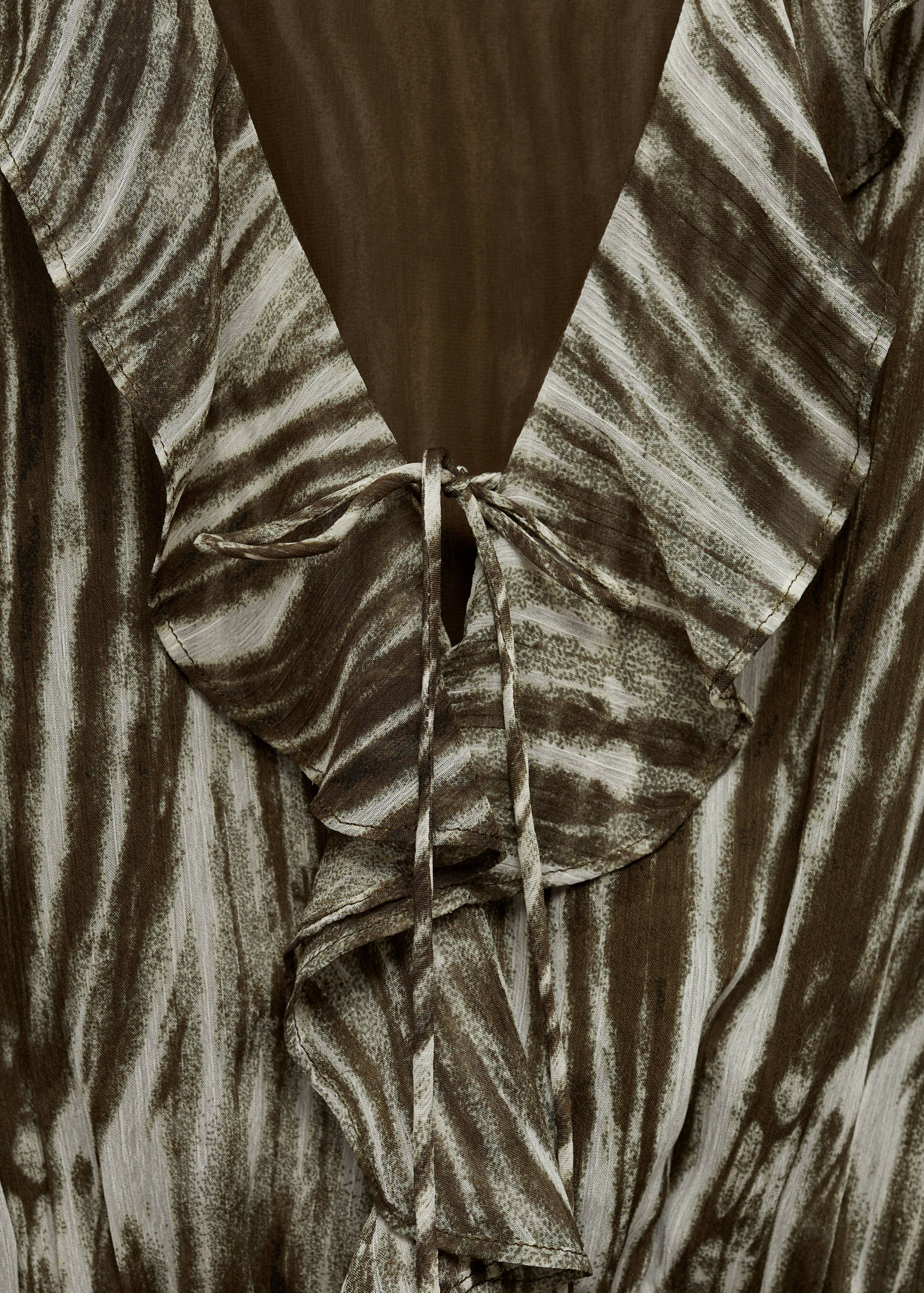 Vestido corto estampado volantes - Details of the article 8