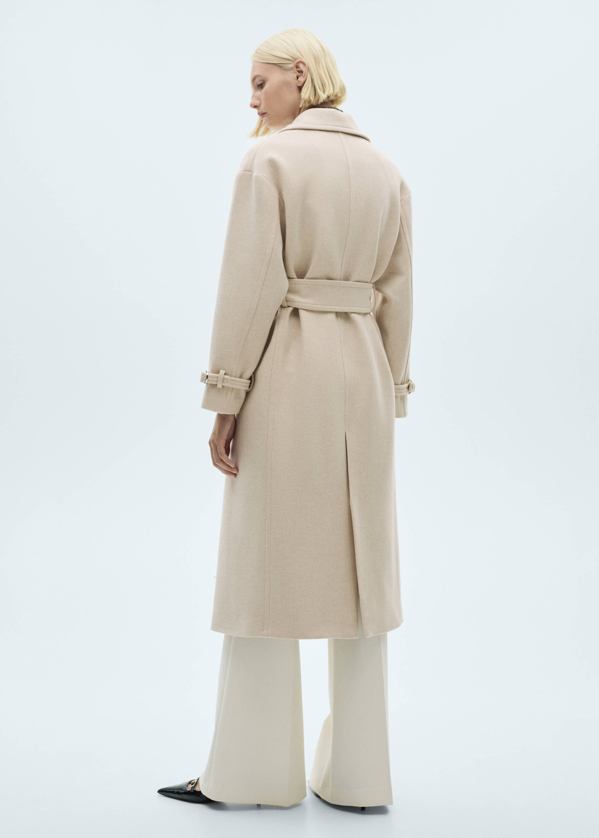 Manteco wool coat with oversized lapels - Reverse of the article