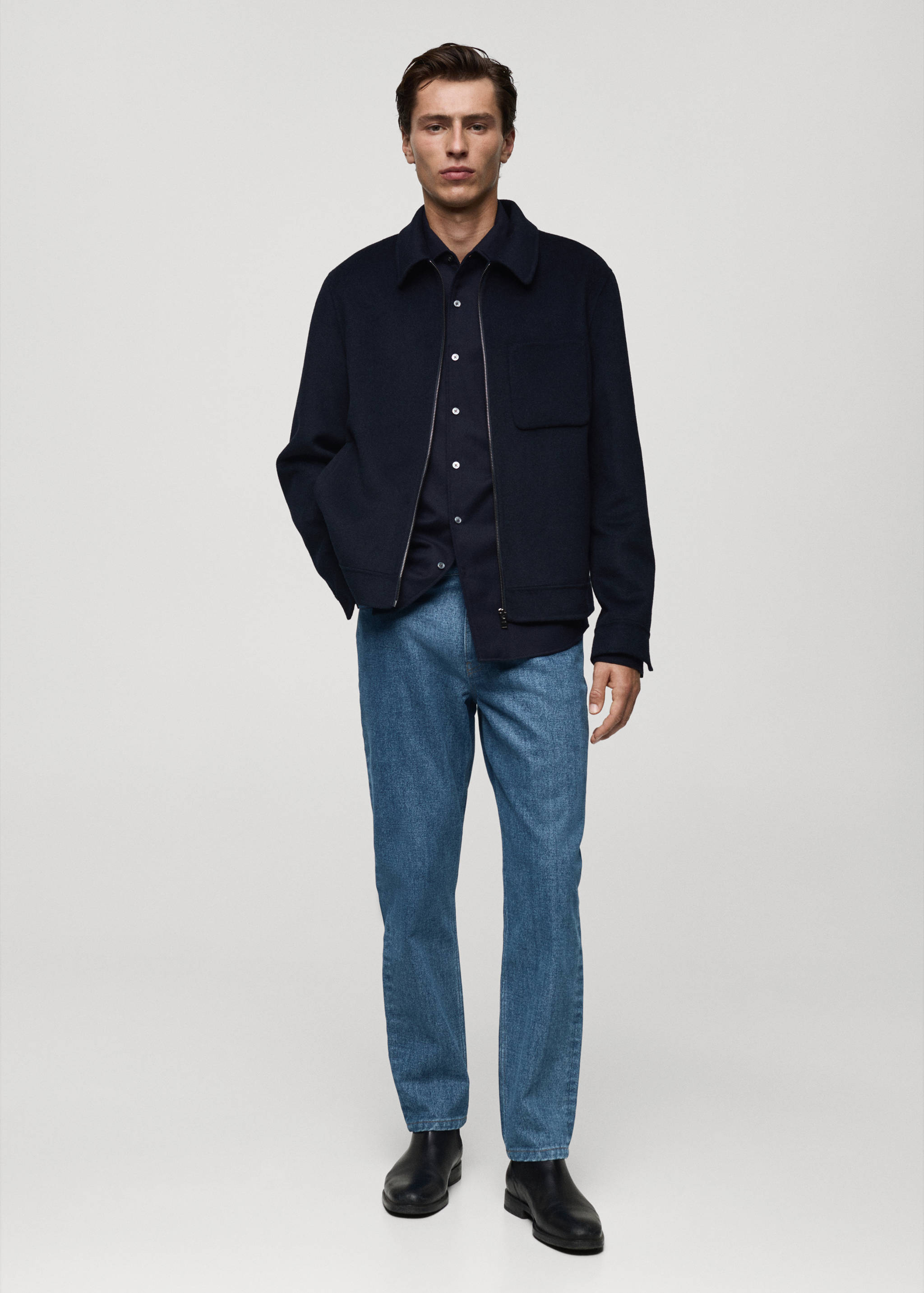 中等水洗修身牛仔裤 - null