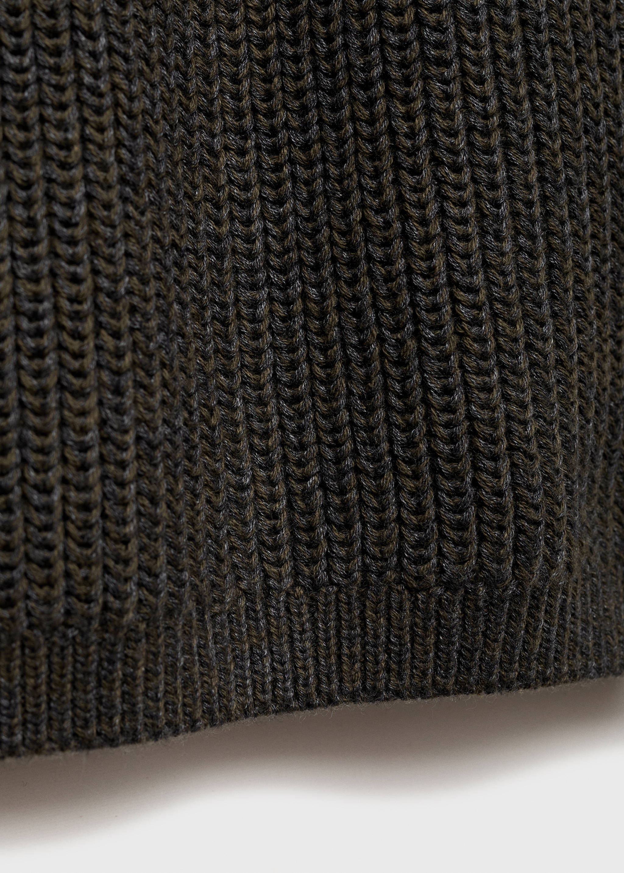 Buttons detail knit sweater - Details of the article 0