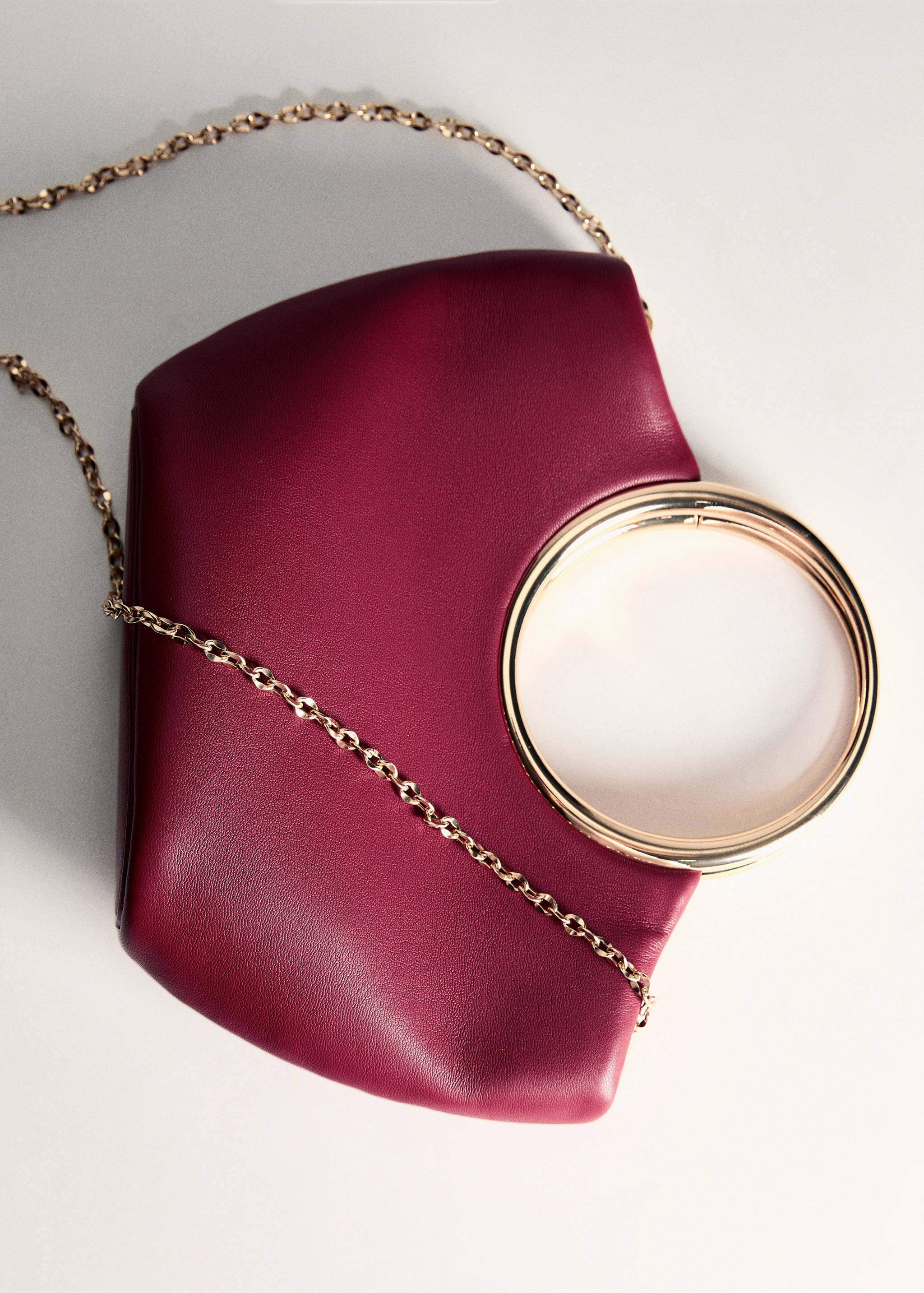 Handbag with metallic details - Details of the article 5