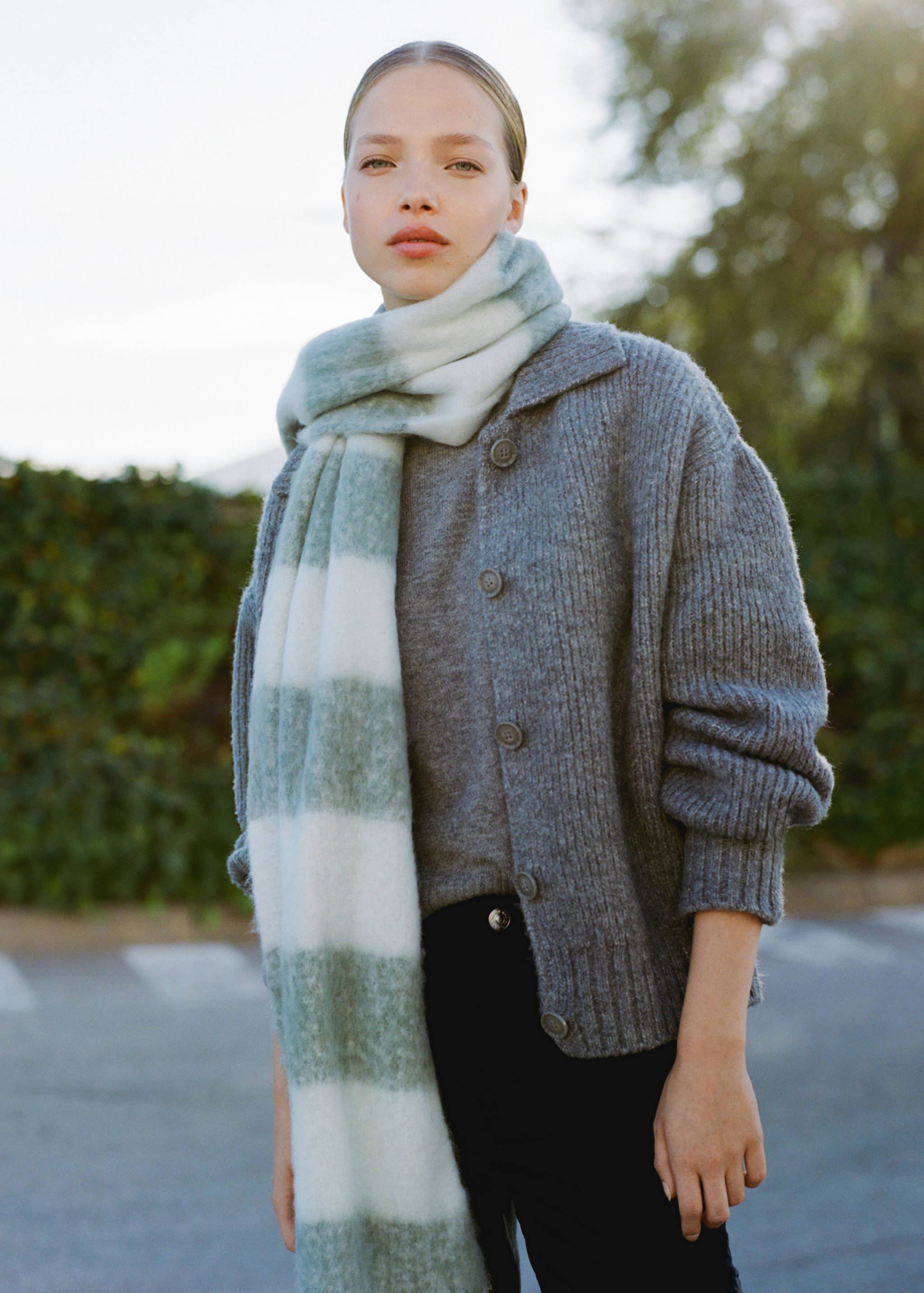 Striped scarf - Details of the article 5