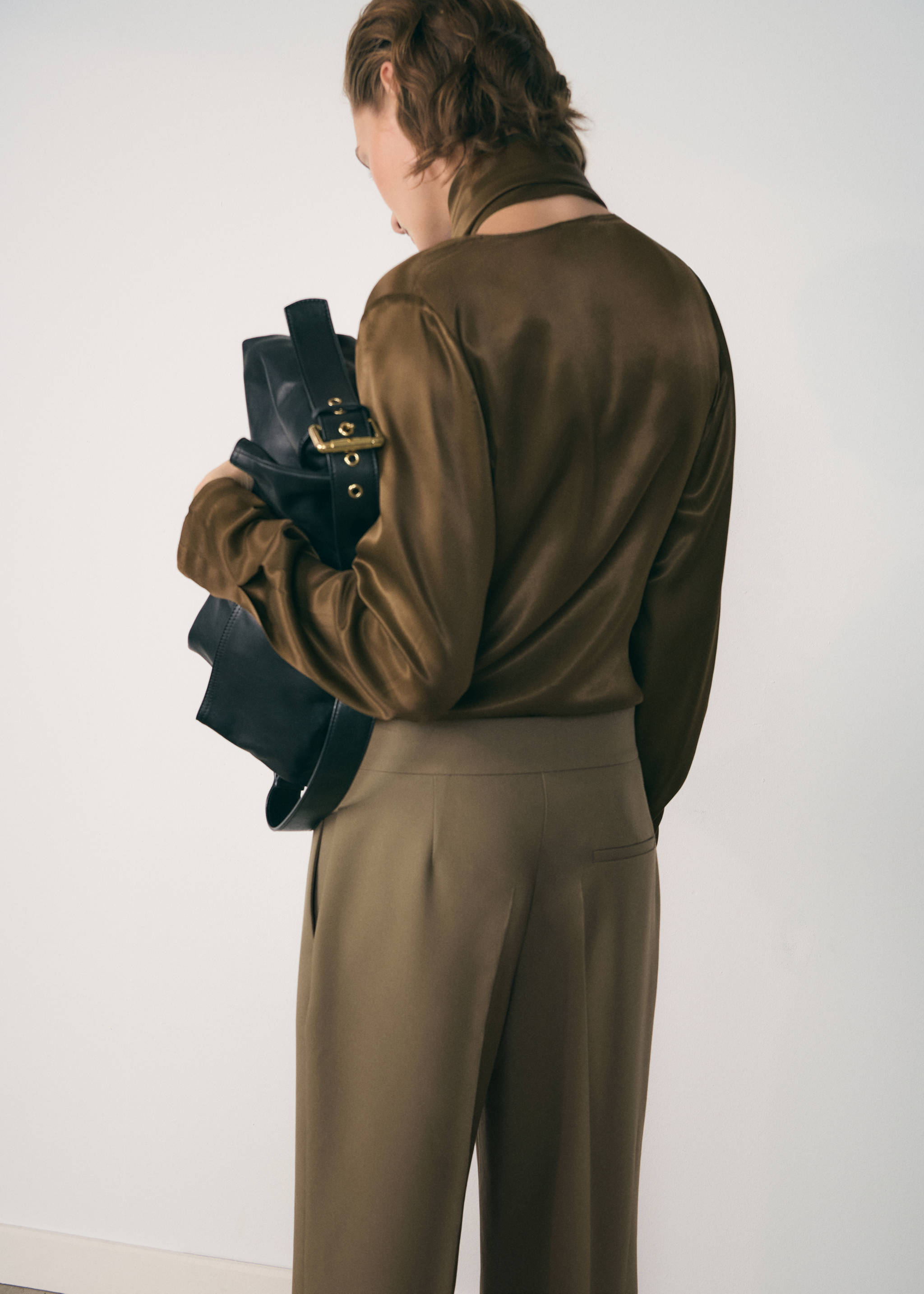 Satin blouse with bow - Reverse of the article