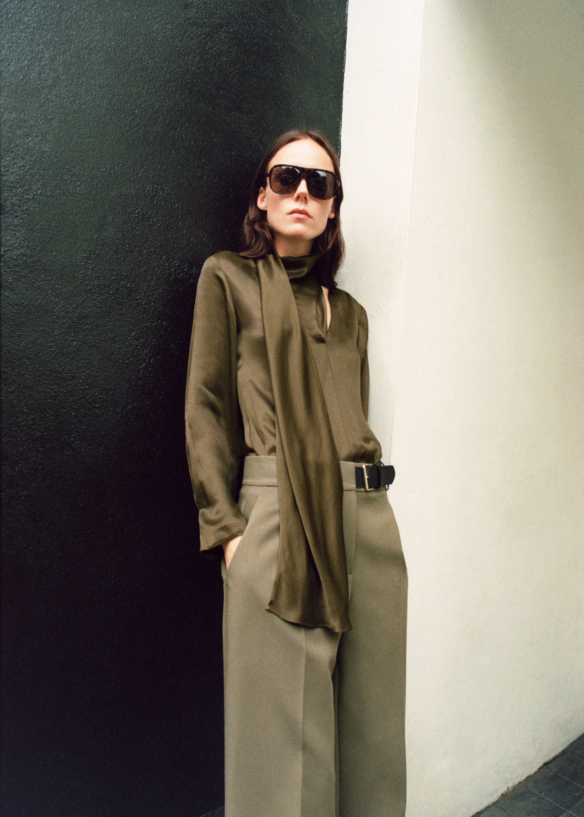 Satin blouse with bow - Details of the article 6