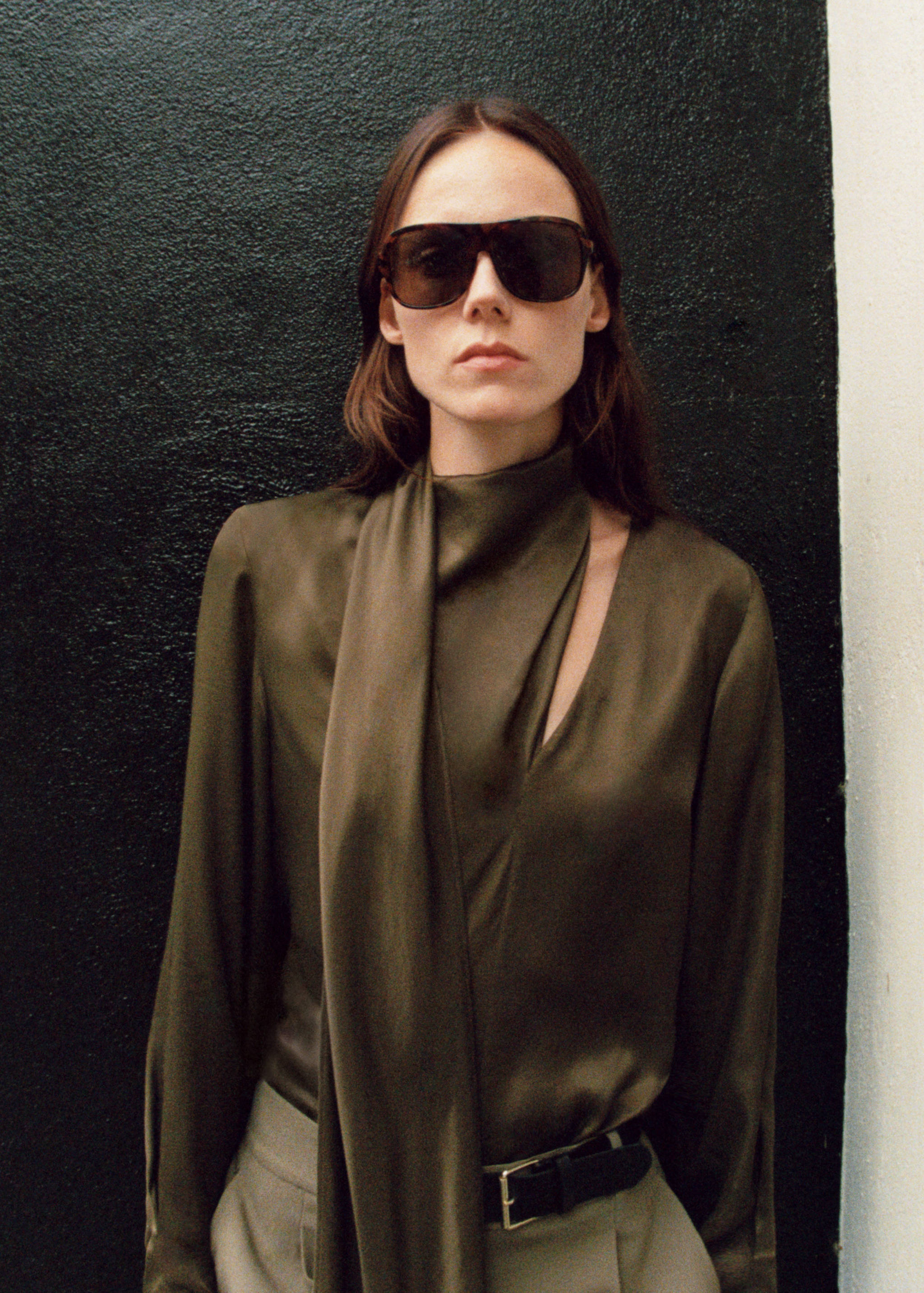 Satin blouse with bow - Details of the article 6