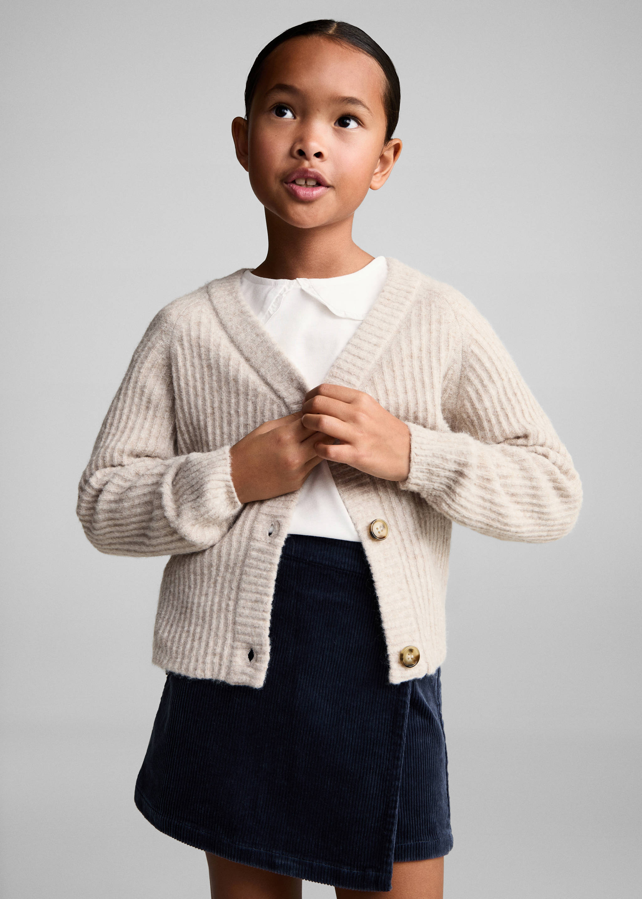 Strikket cardigan med knapper - Halvtotal bildeutsnitt